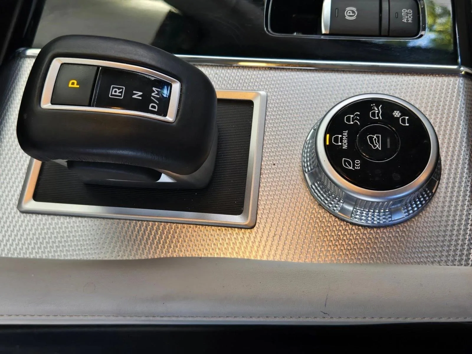 2022 Mitsubishi Outlander SEL FWD photo 11