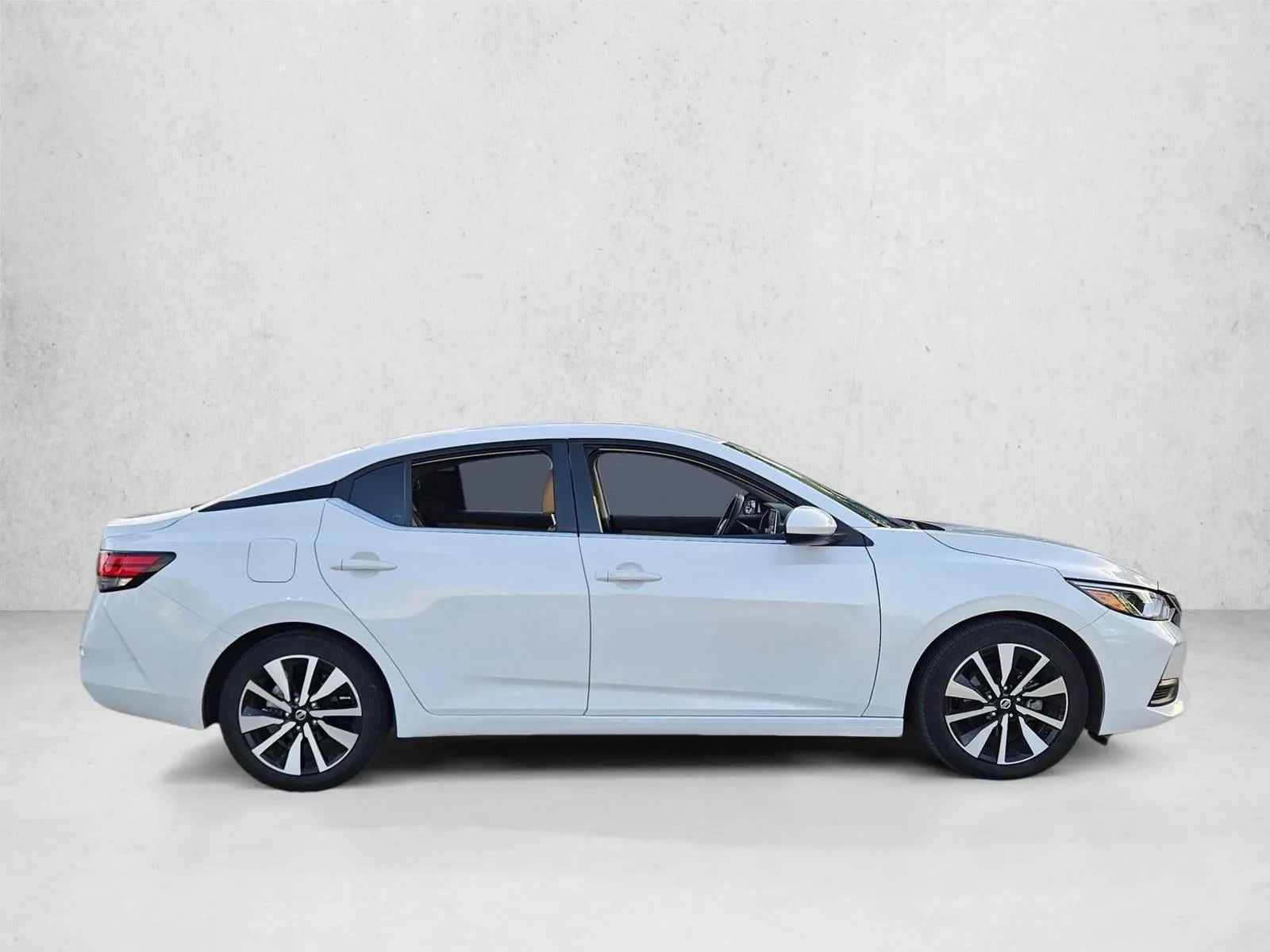 2023 Nissan Sentra SV CVT photo 2