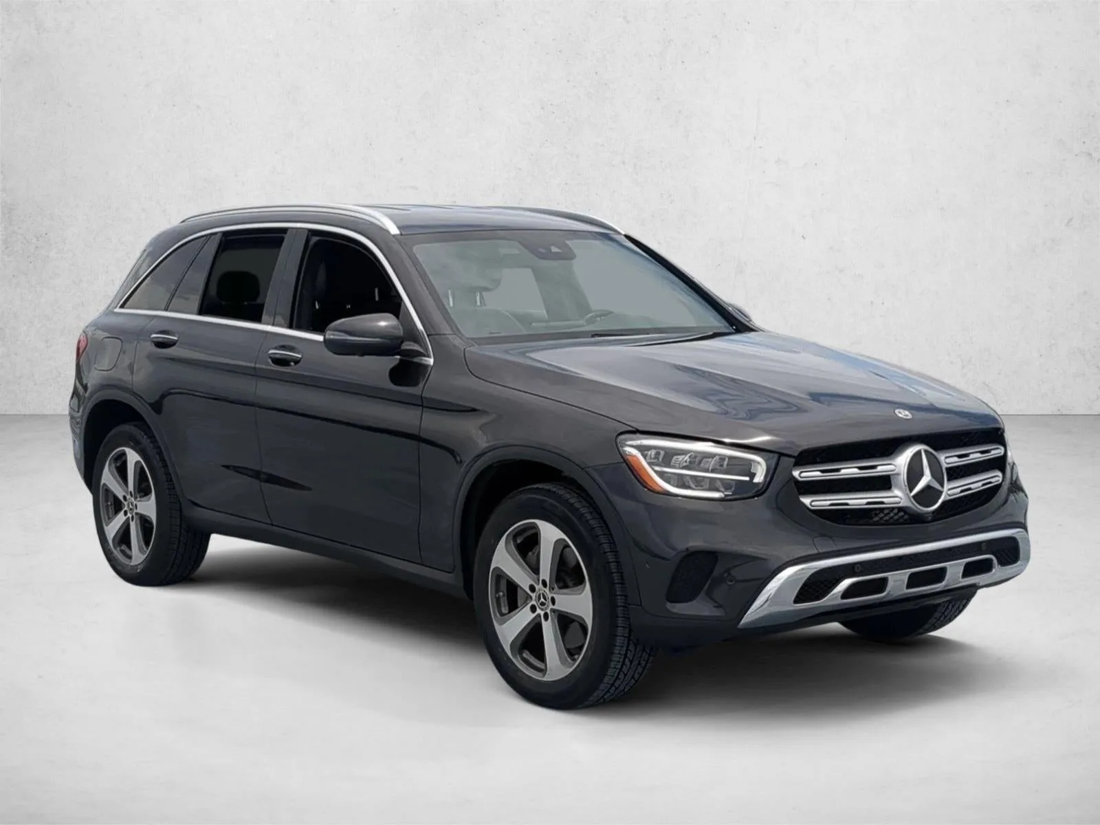 2022 Mercedes-Benz GLC 300 SUV photo 3