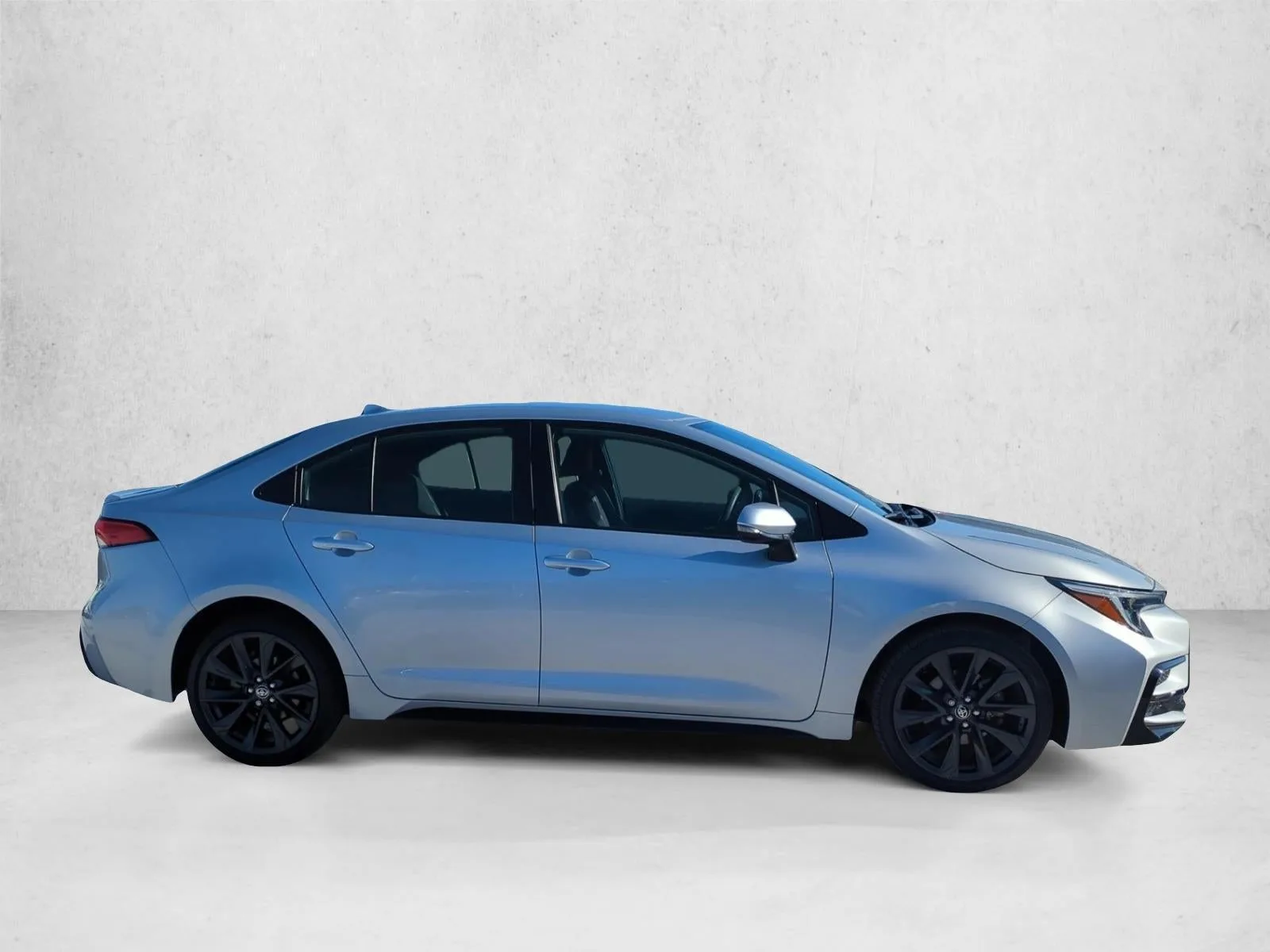 2024 Toyota Corolla SE CVT (Natl) photo 4