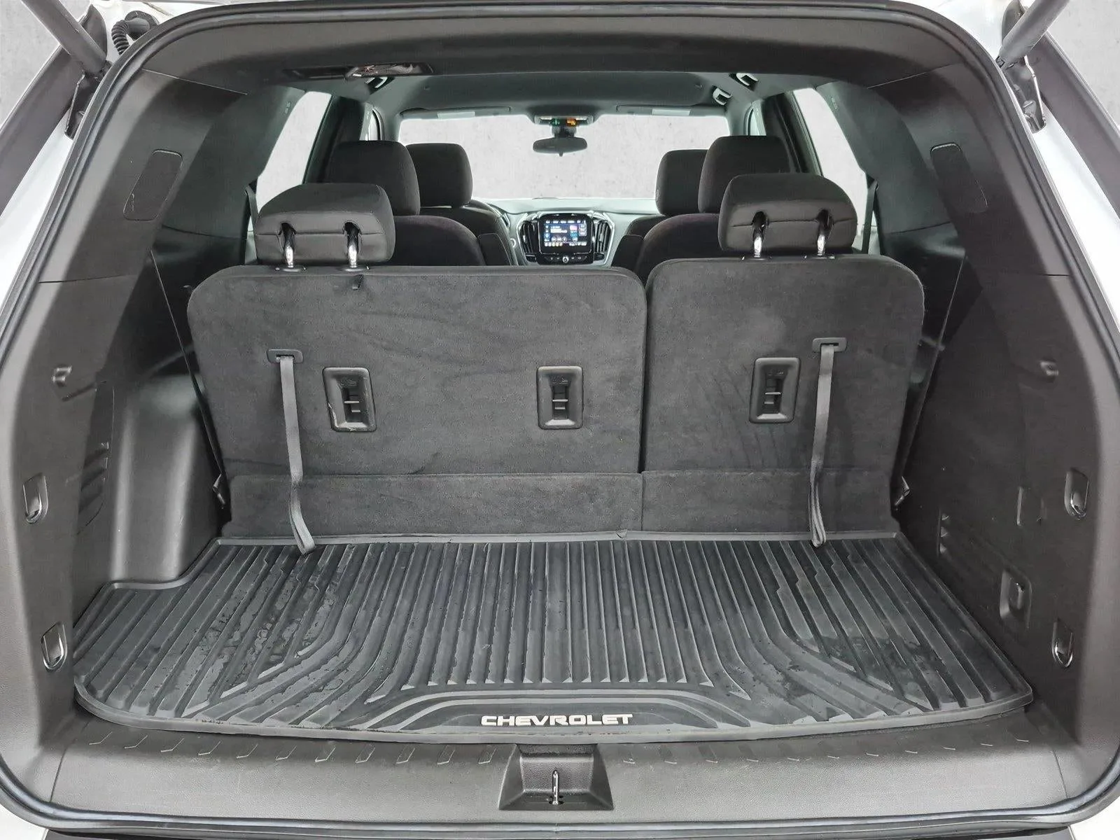 2023 Chevrolet Traverse LT Cloth photo 4