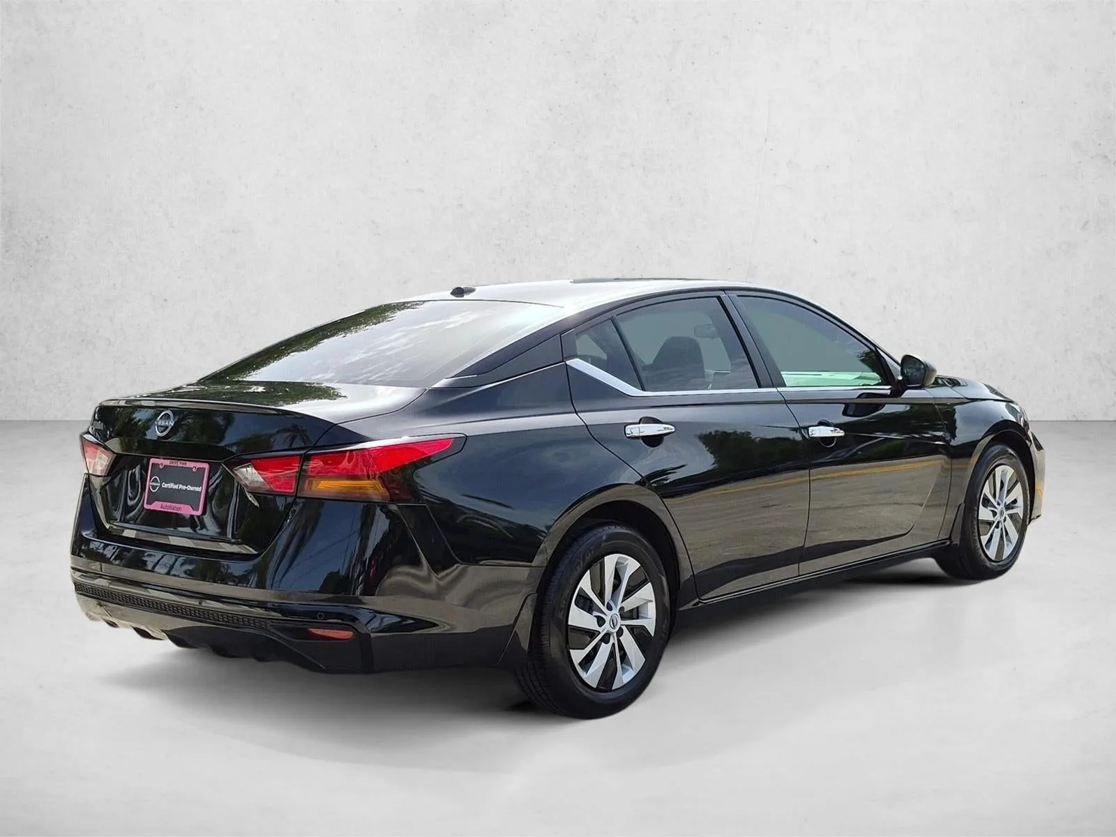 2025 Nissan Altima S FWD photo 5