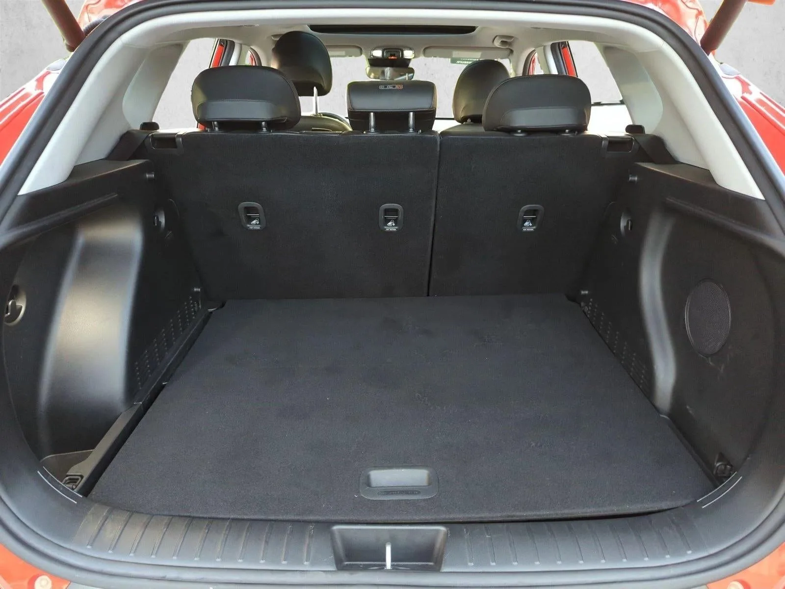 2024 Hyundai KONA Limited FWD photo 6