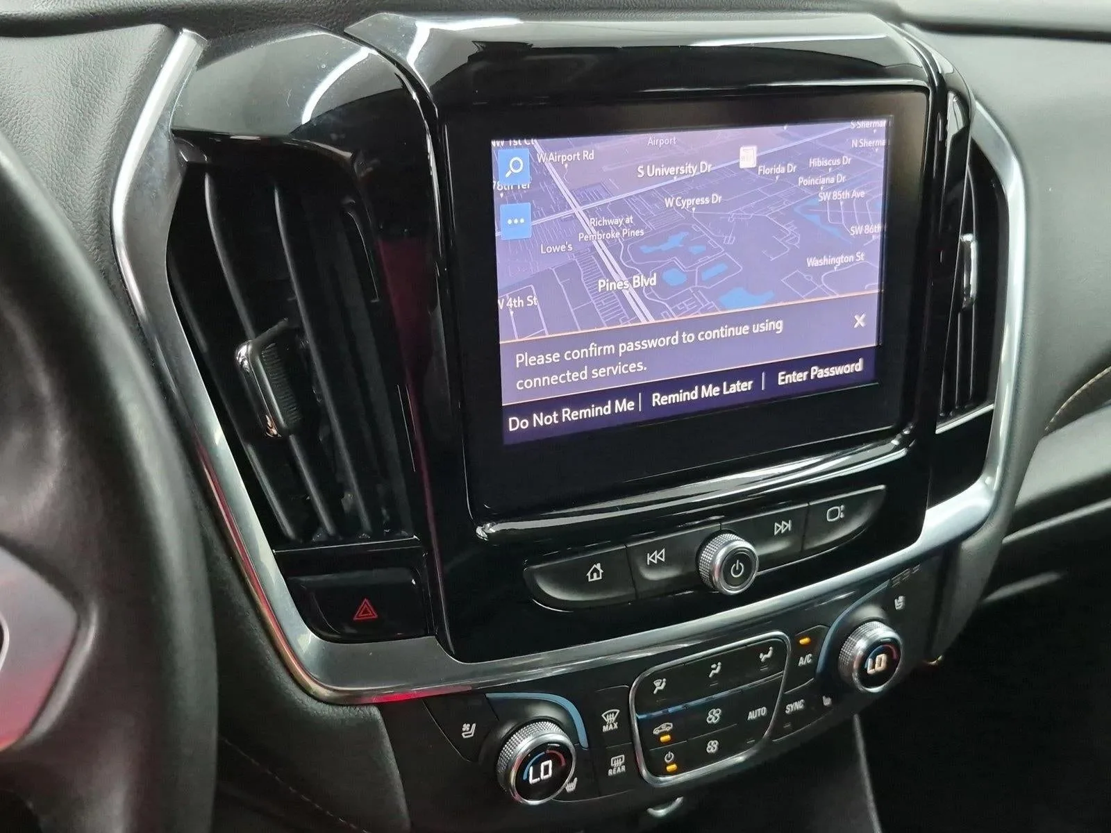 2021 Chevrolet Traverse Premier photo 9