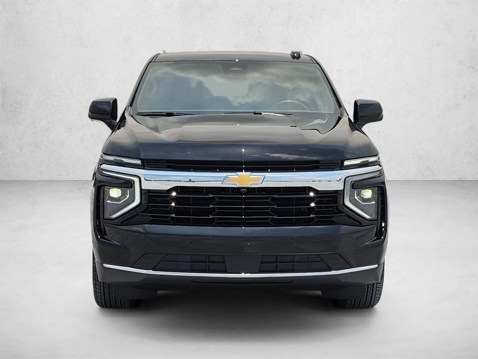 2026 Chevrolet Tahoe LS photo 2