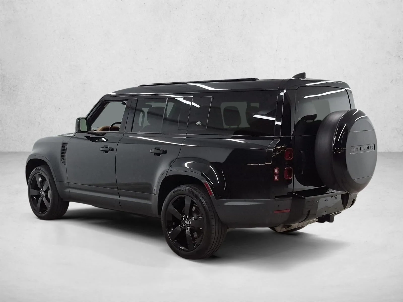 2023 Land Rover Defender 130 SE photo 8