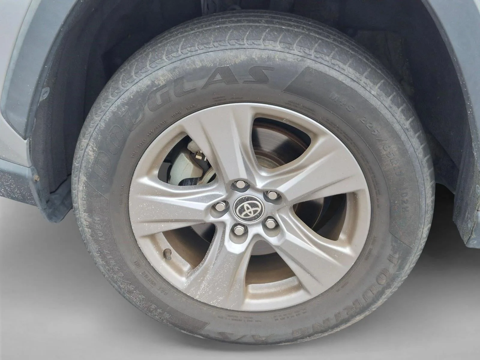 2022 Toyota RAV4 XLE photo 10