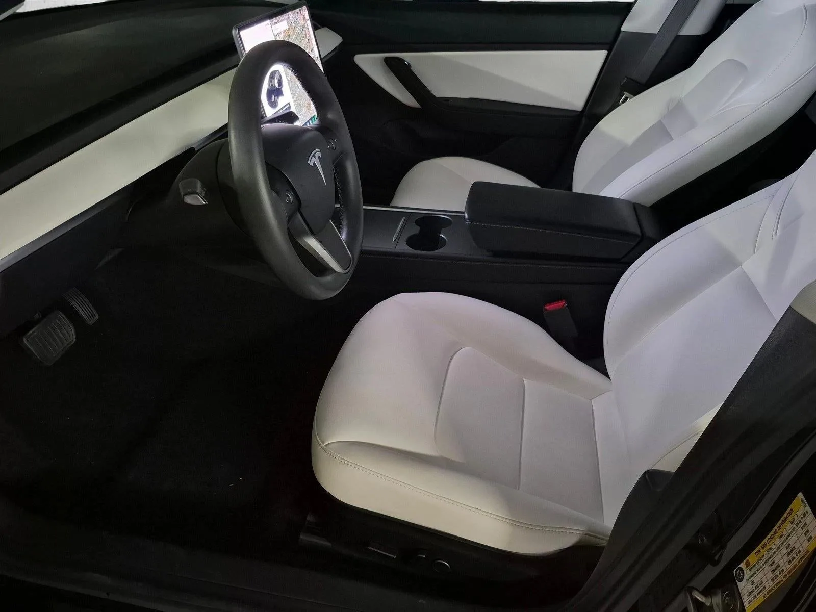 2021 Tesla Model 3 Standard Range Plus photo 12