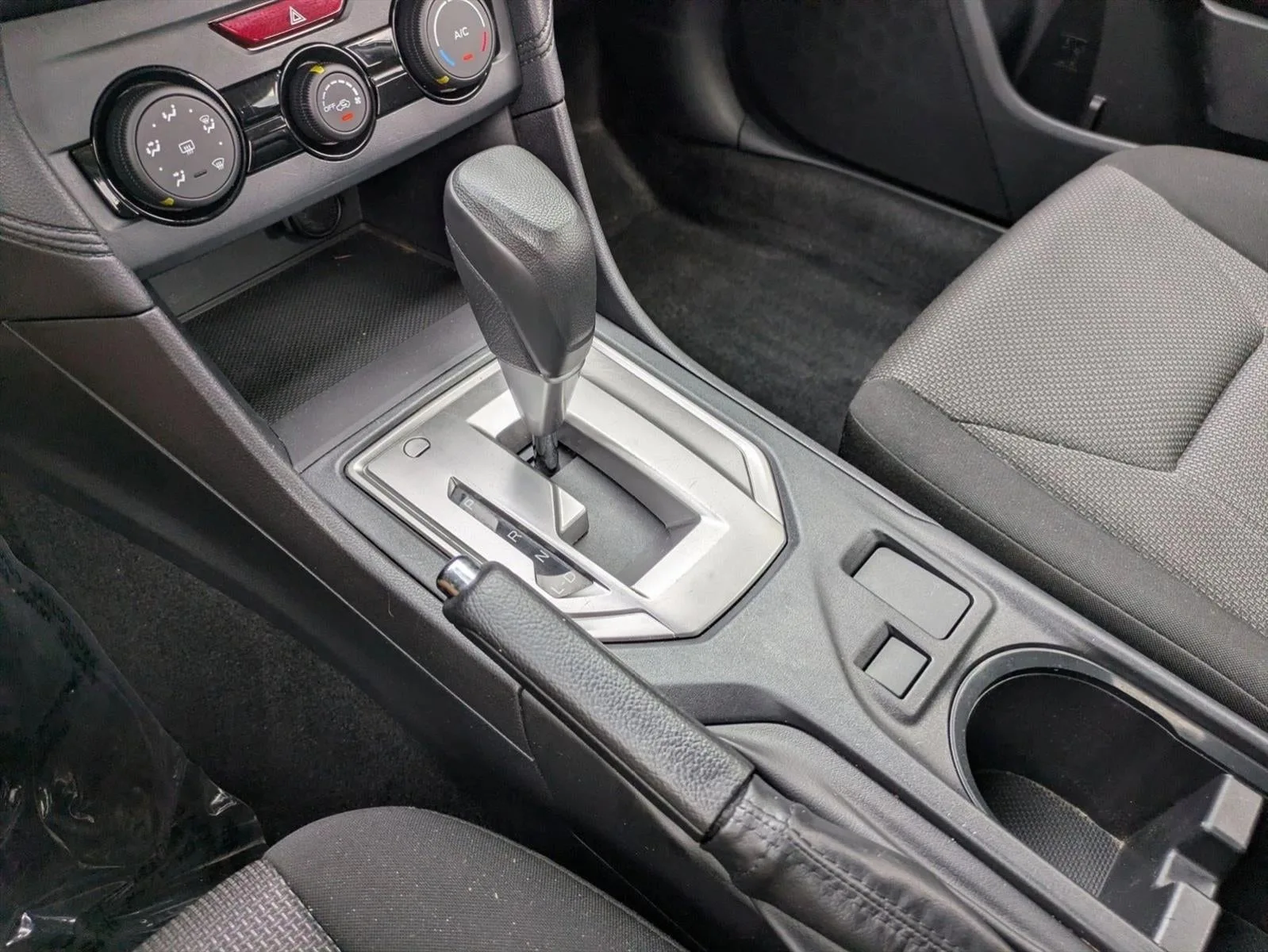2018 Subaru Impreza 2.0i 5-door CVT photo 12