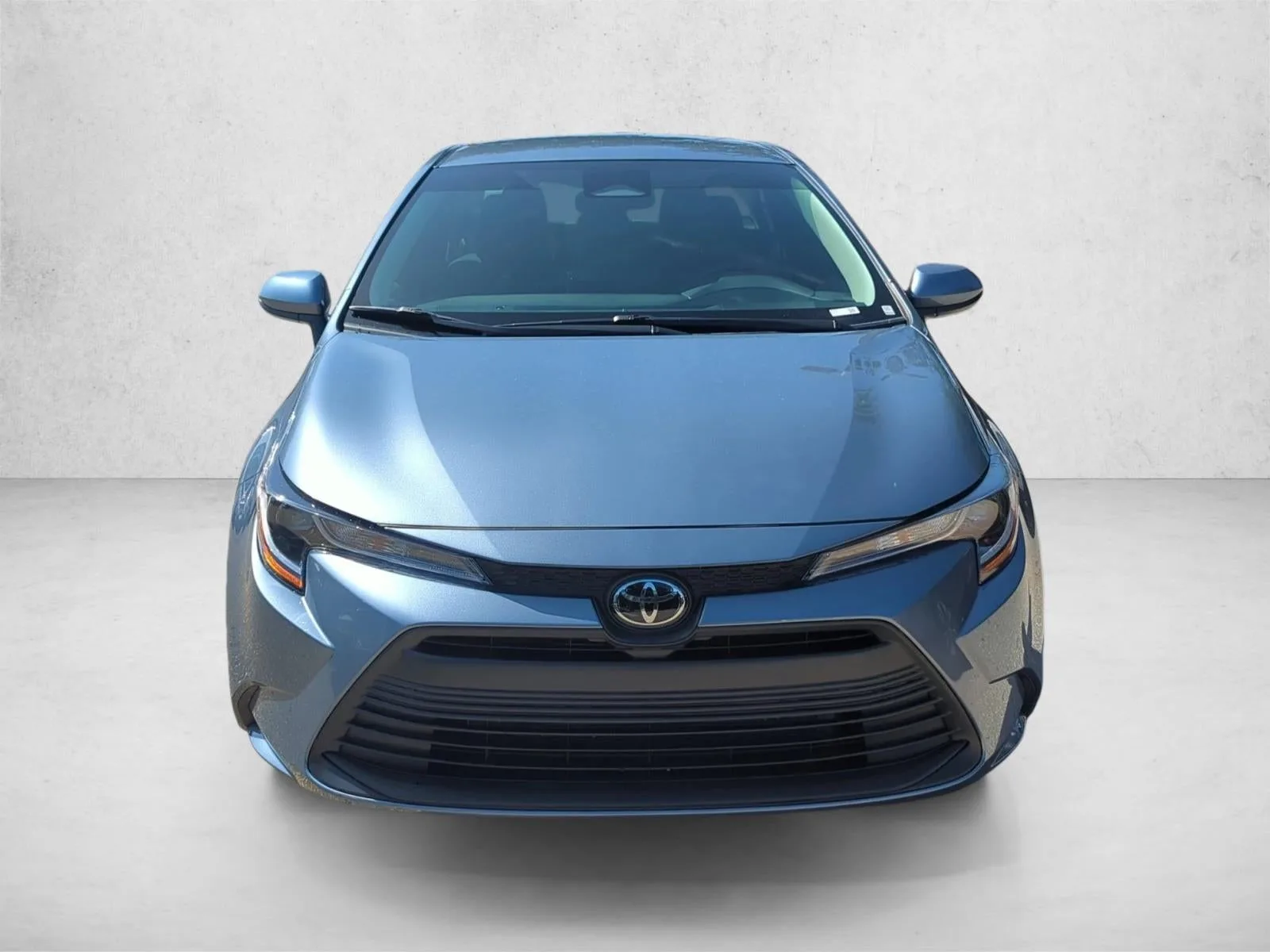 2026 Toyota Corolla LE CVT (Natl) photo 2