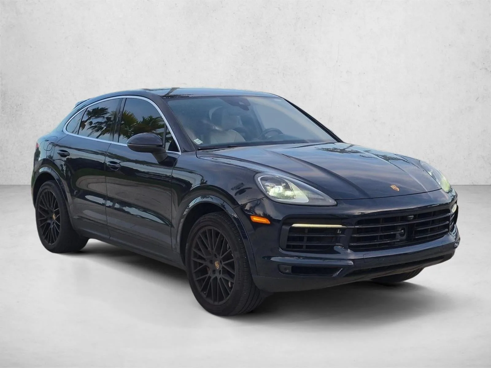 2020 Porsche Cayenne Coupe Base photo 3