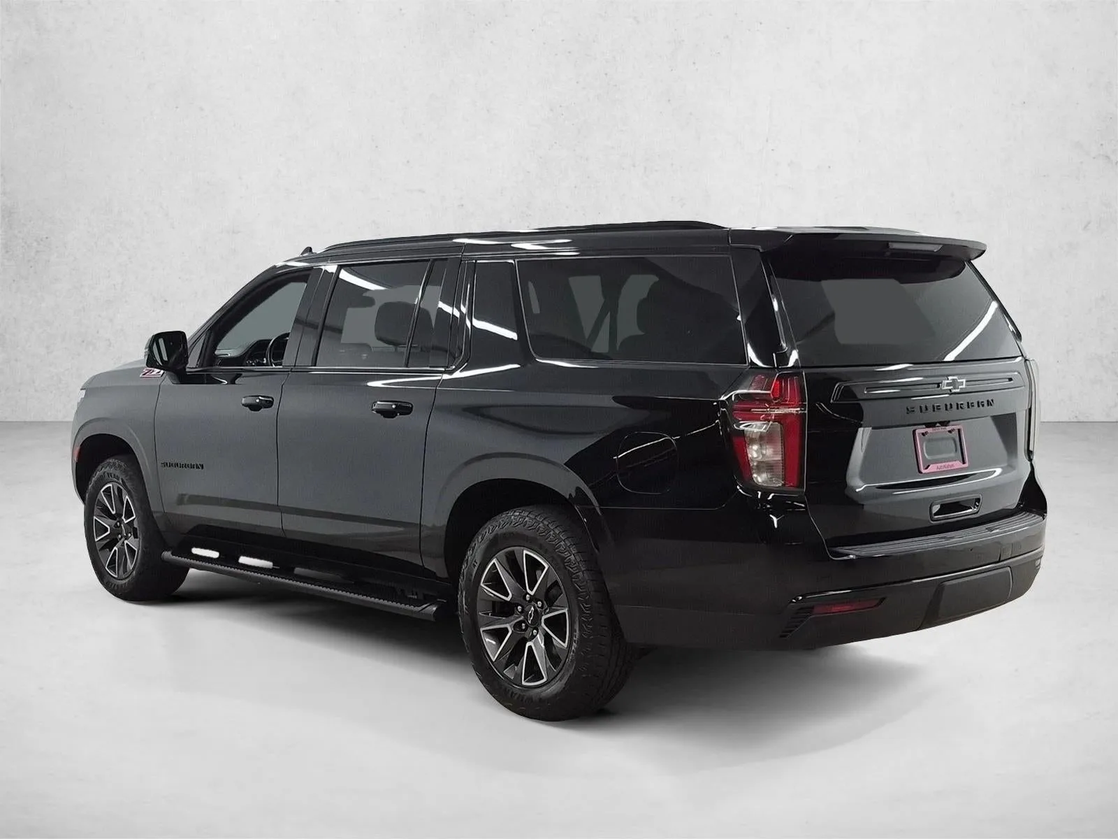 2023 Chevrolet Suburban Z71 photo 8