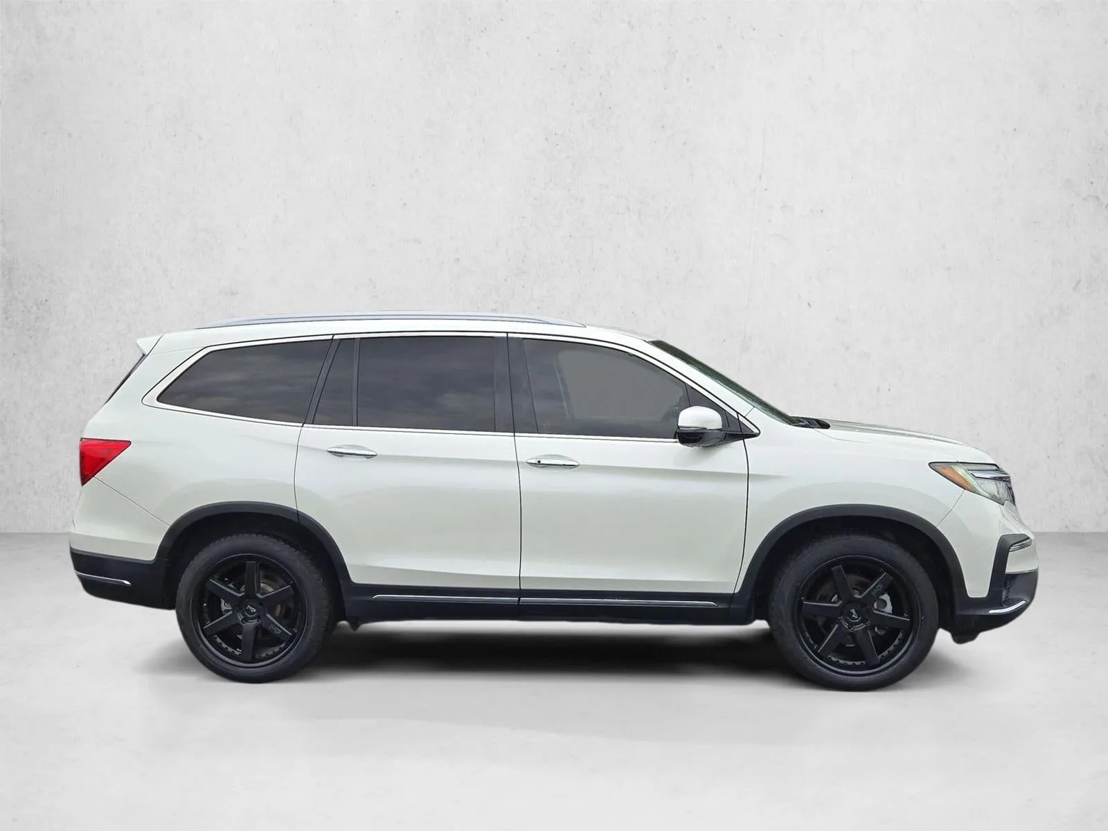 2019 Honda Pilot Elite AWD photo 4