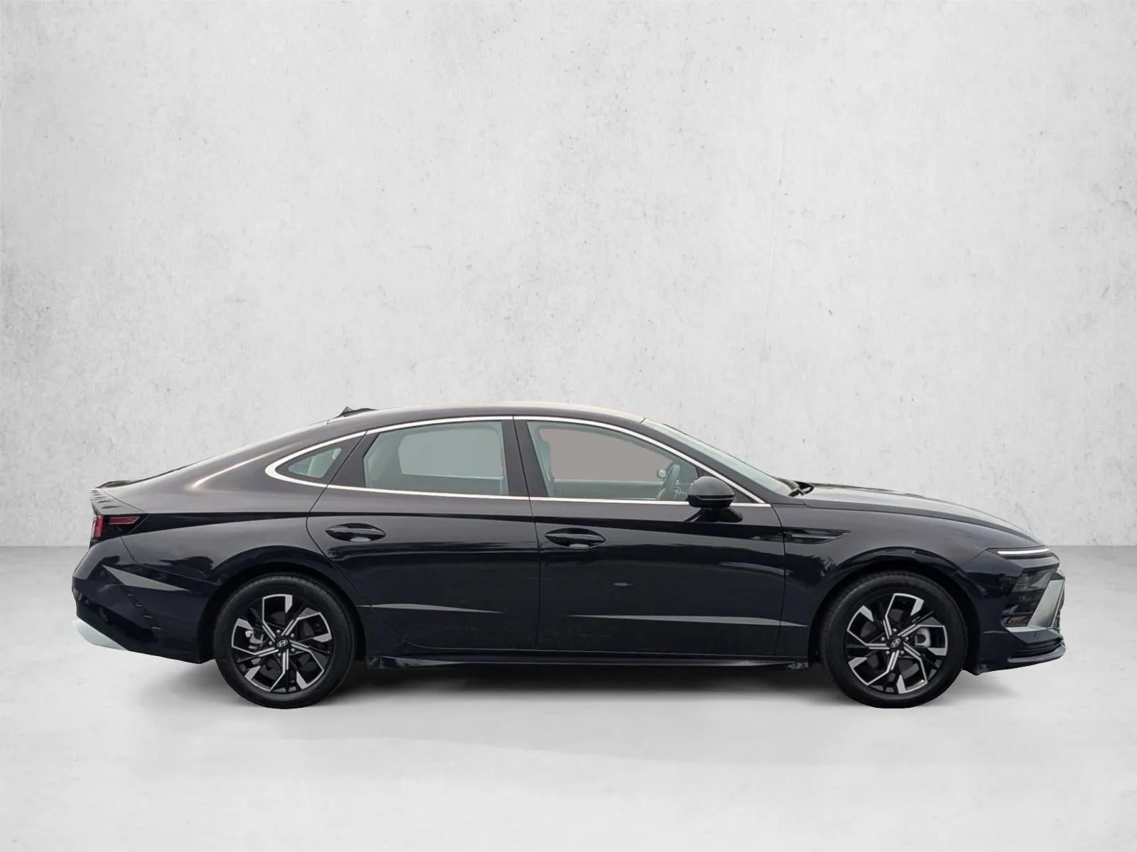 2025 Hyundai Sonata SEL photo 4