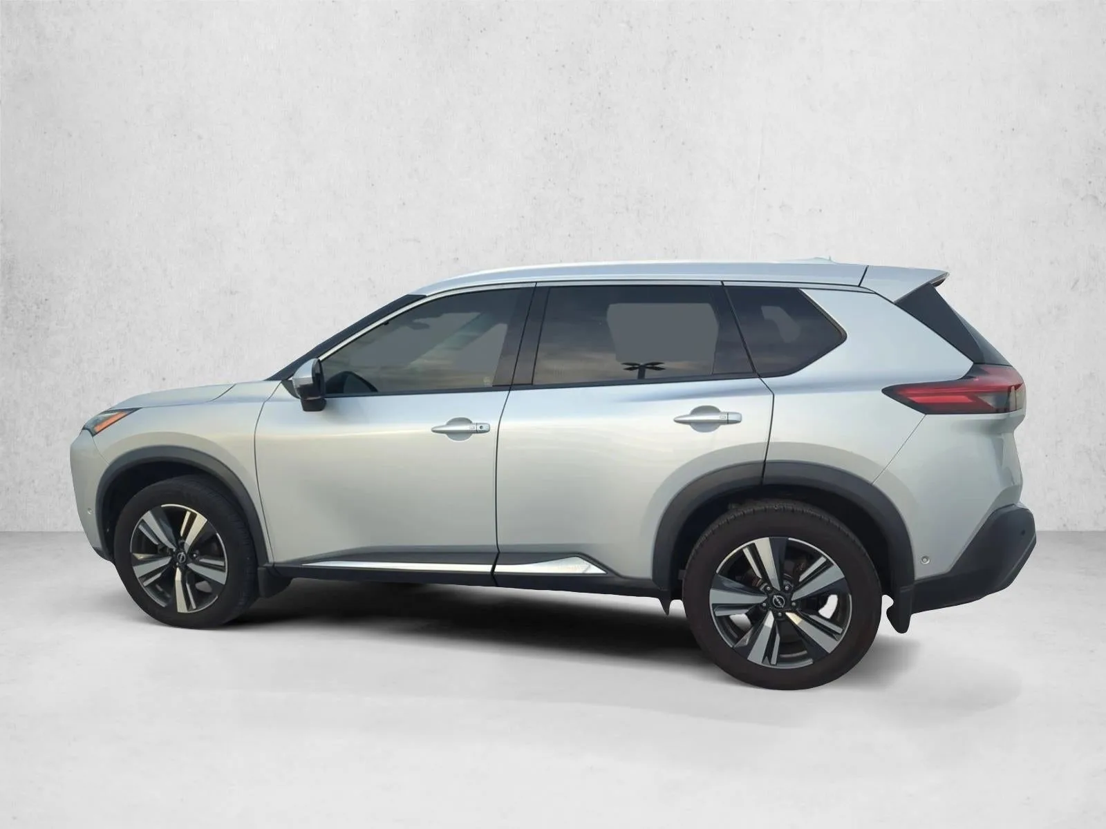 2023 Nissan Rogue FWD SL *Ltd Avail* photo 6