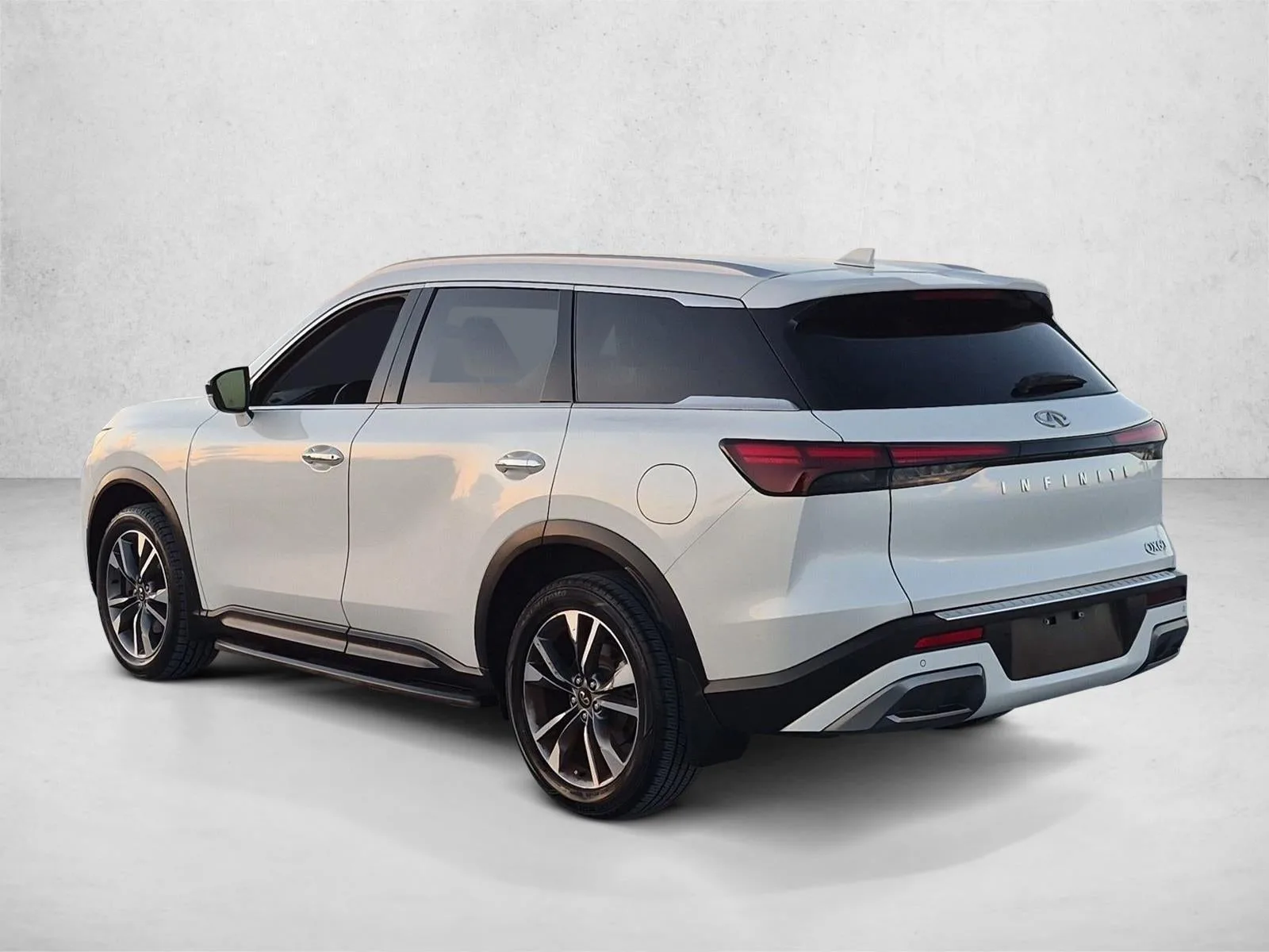 2022 INFINITI QX60 LUXE photo 8