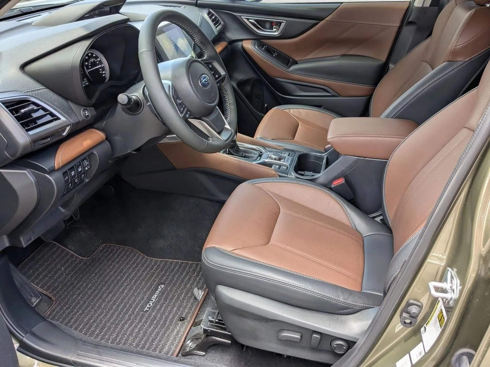 2024 Subaru Forester Touring photo 16