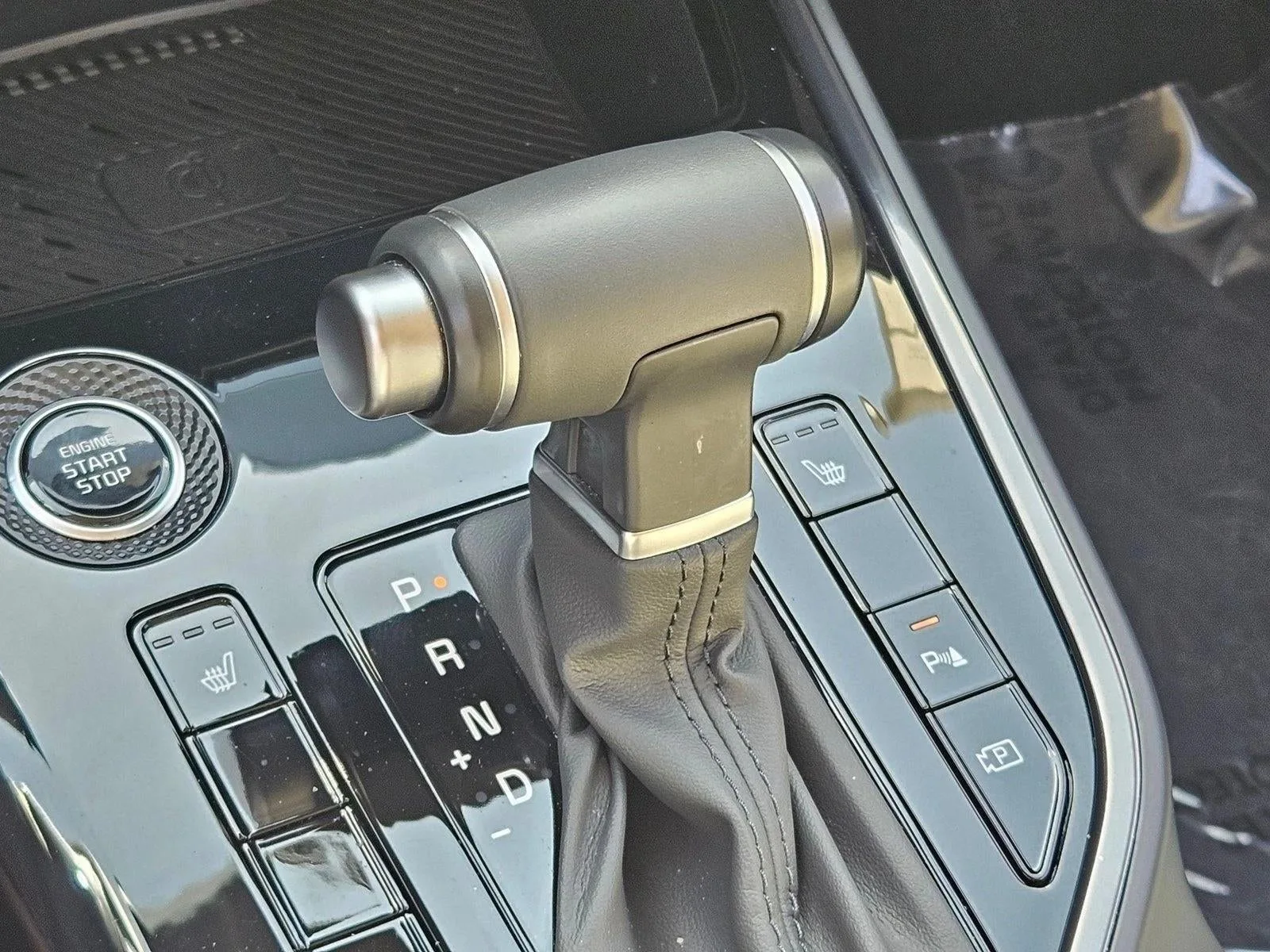 2023 Kia Niro EX FWD photo 12
