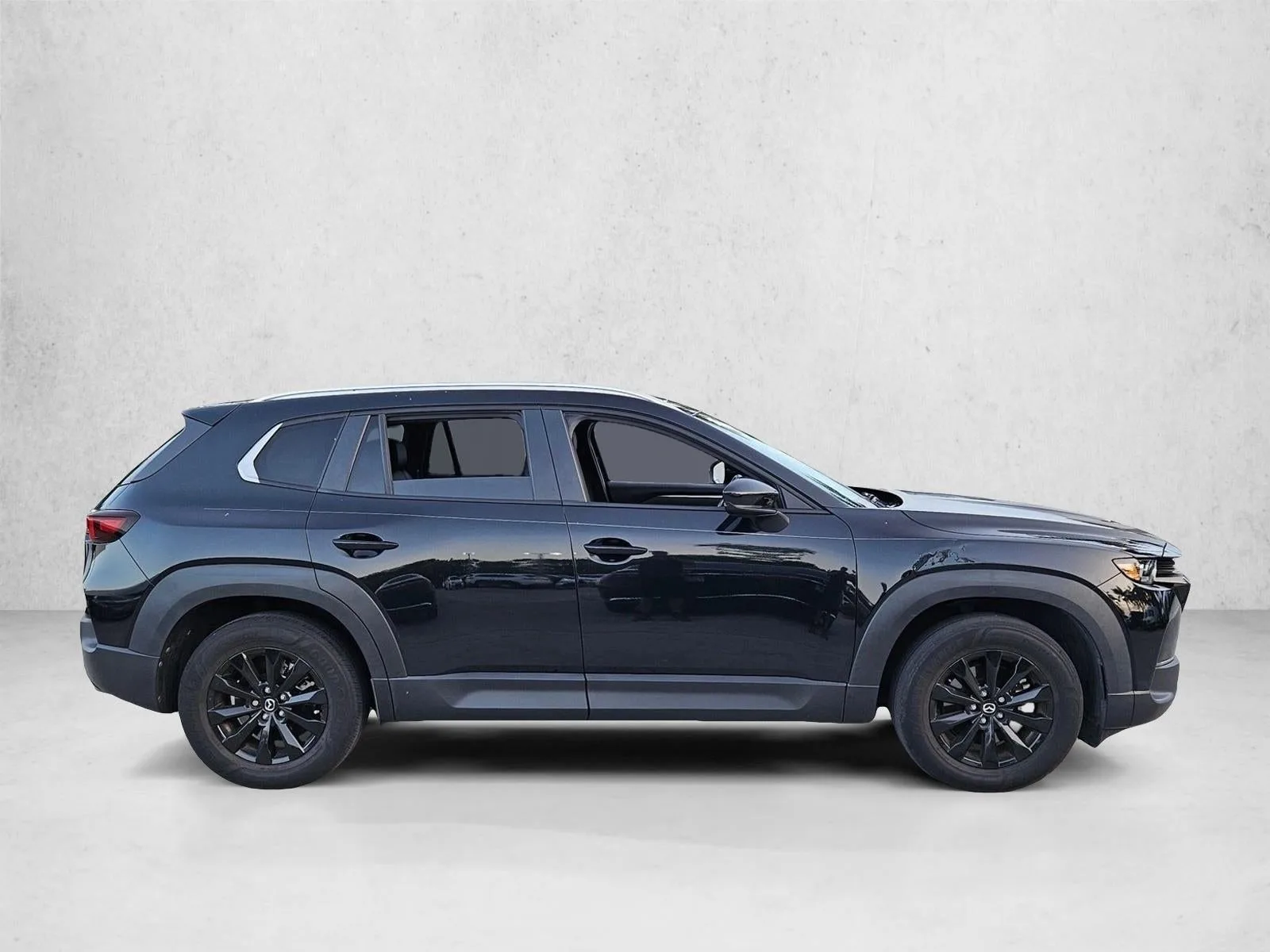 2024 Mazda CX-50 2.5 S Preferred Package AWD photo 2