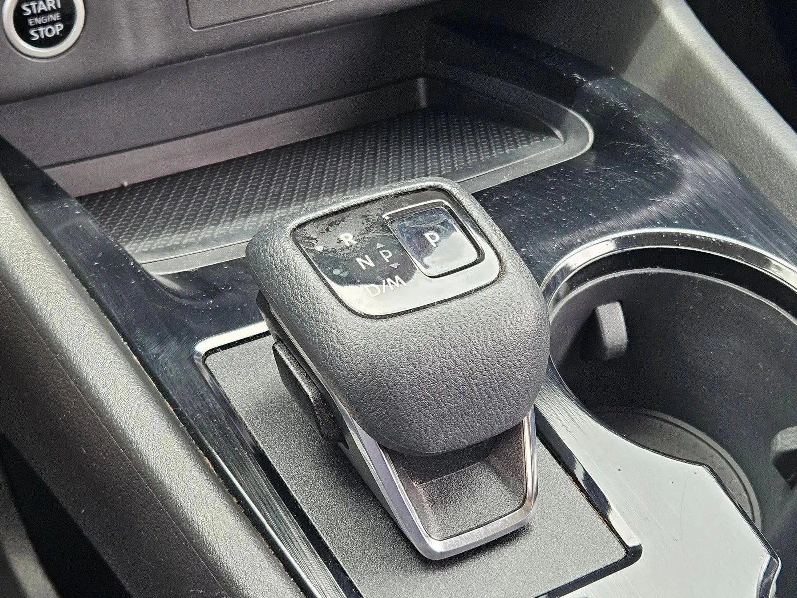 2021 Nissan Rogue FWD SV photo 12
