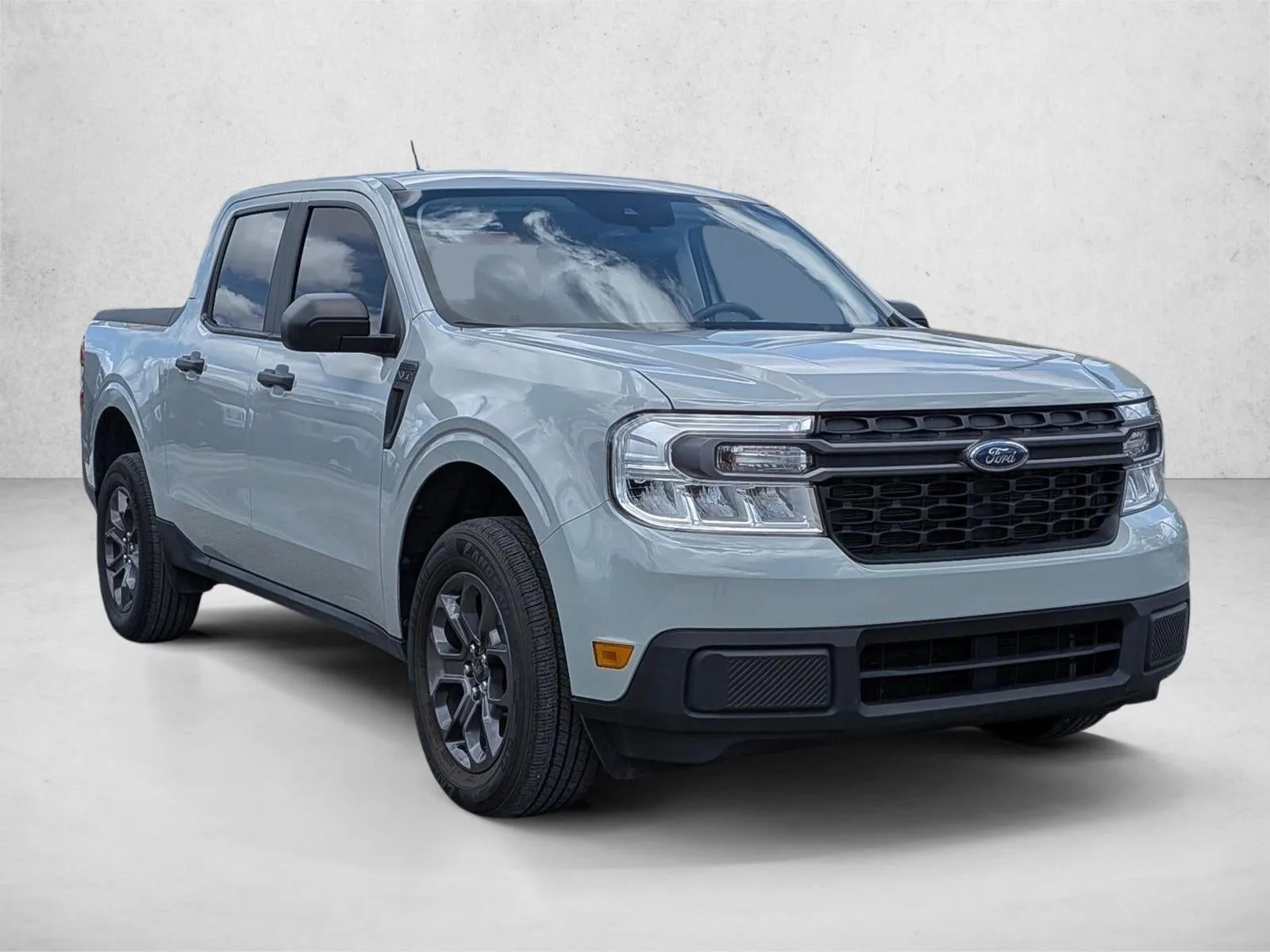 2024 Ford Maverick XLT FWD SuperCrew photo 3