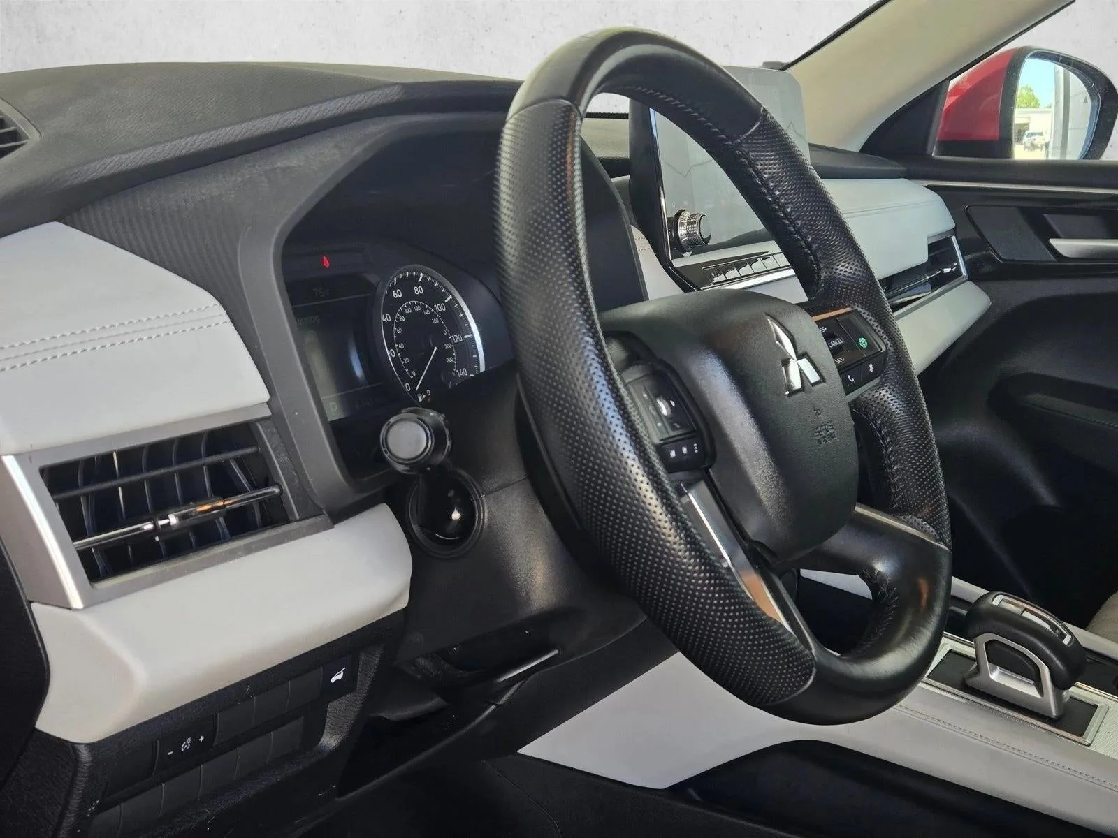 2022 Mitsubishi Outlander SEL FWD photo 9