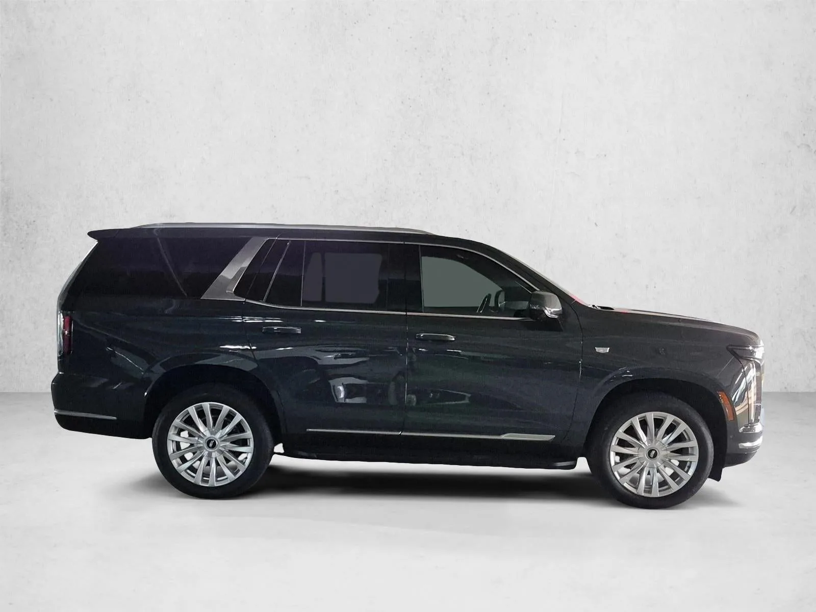 2025 Cadillac Escalade Luxury photo 4
