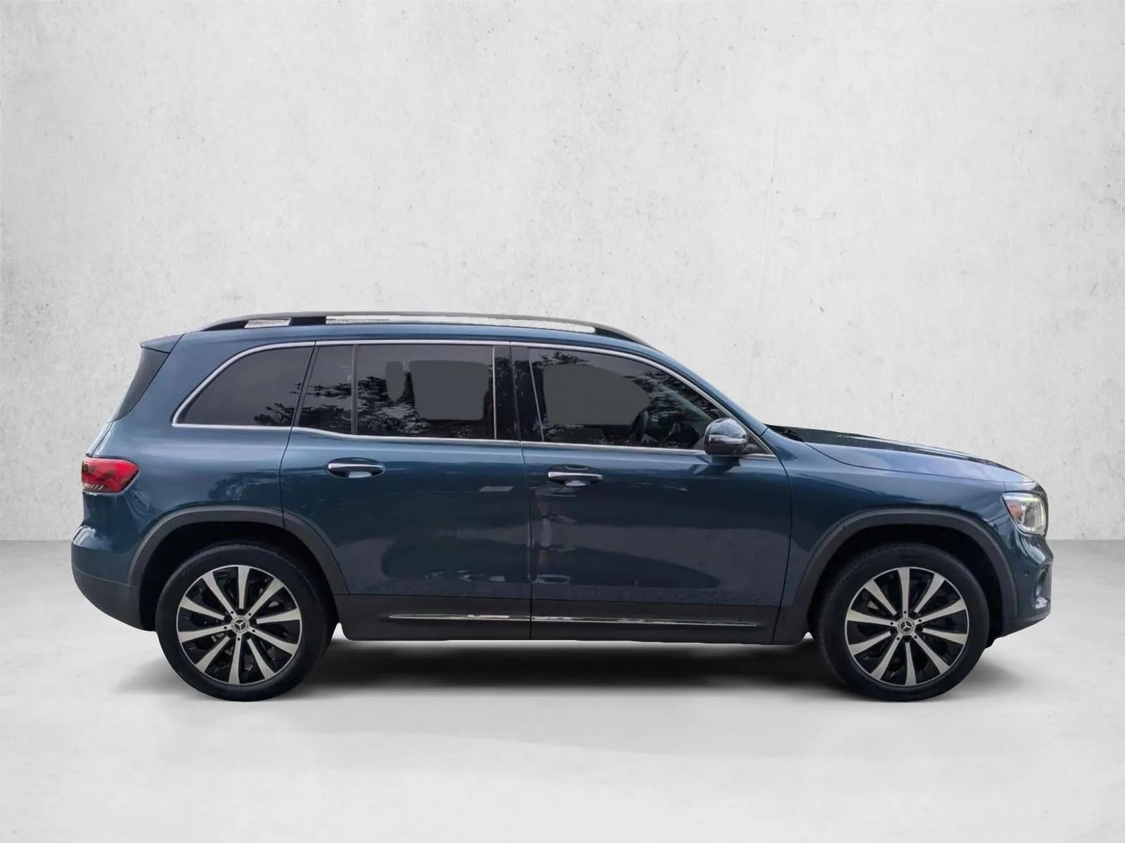 2023 Mercedes-Benz GLB GLB 250 SUV photo 4