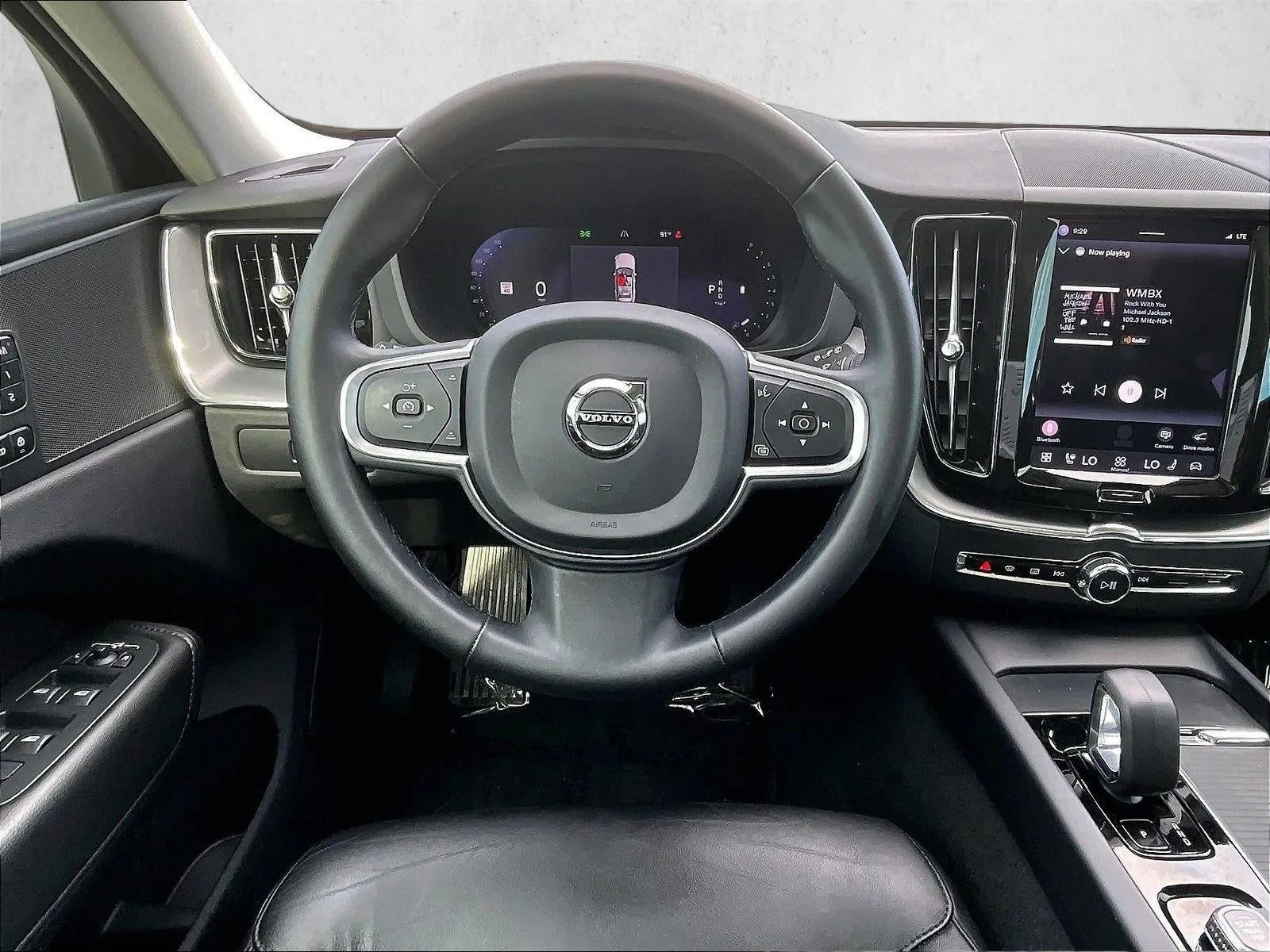 2023 Volvo XC60 Core photo 7