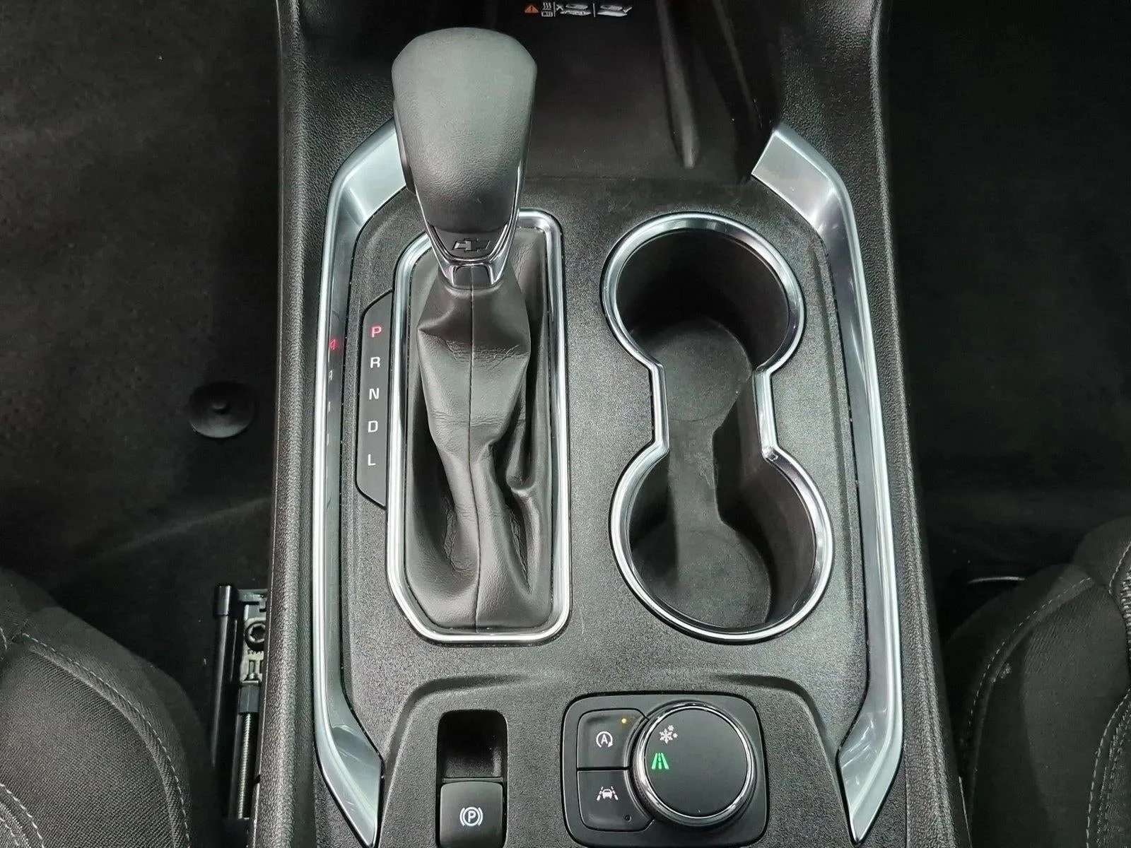 2023 Chevrolet Traverse LT Cloth photo 9