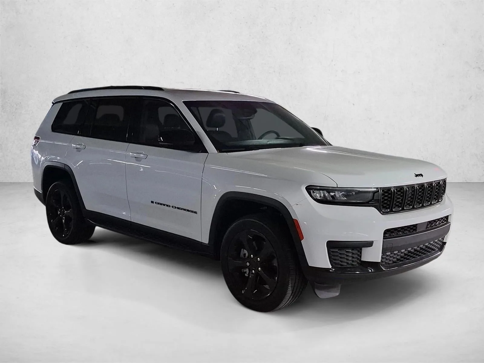 2023 Jeep Grand Cherokee L Altitude 4x2 photo 3