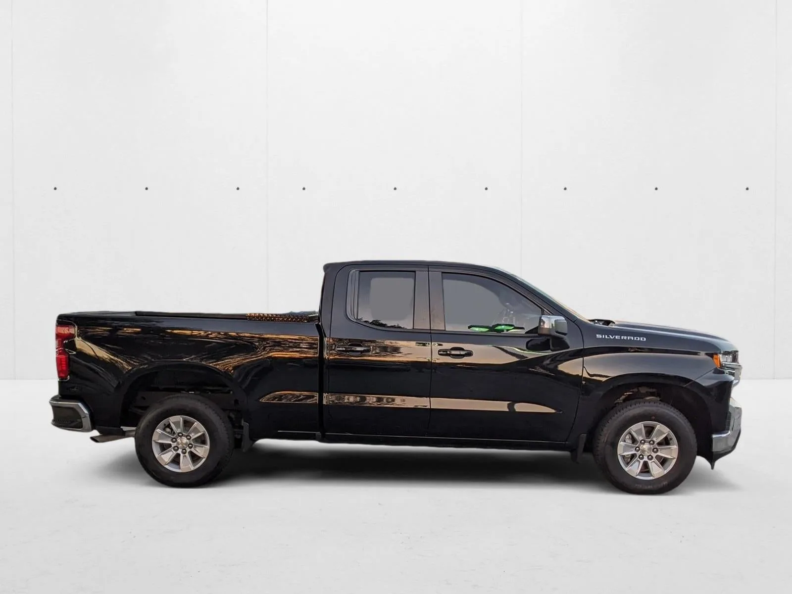 2020 Chevrolet Silverado 1500 LT photo 4