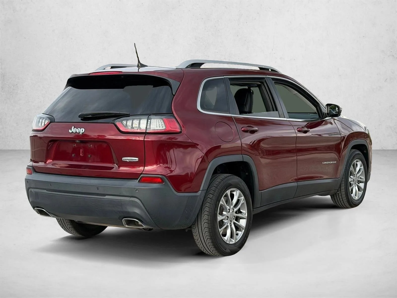 2019 Jeep Cherokee Latitude Plus FWD photo 5