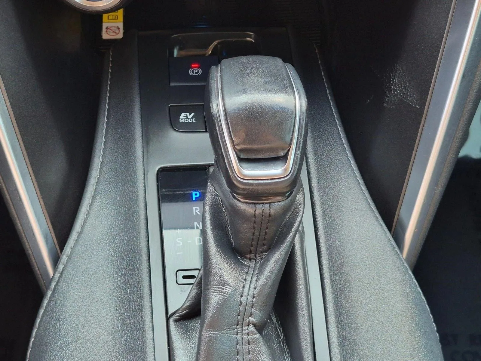 2021 Toyota Venza LE AWD (GS) photo 11
