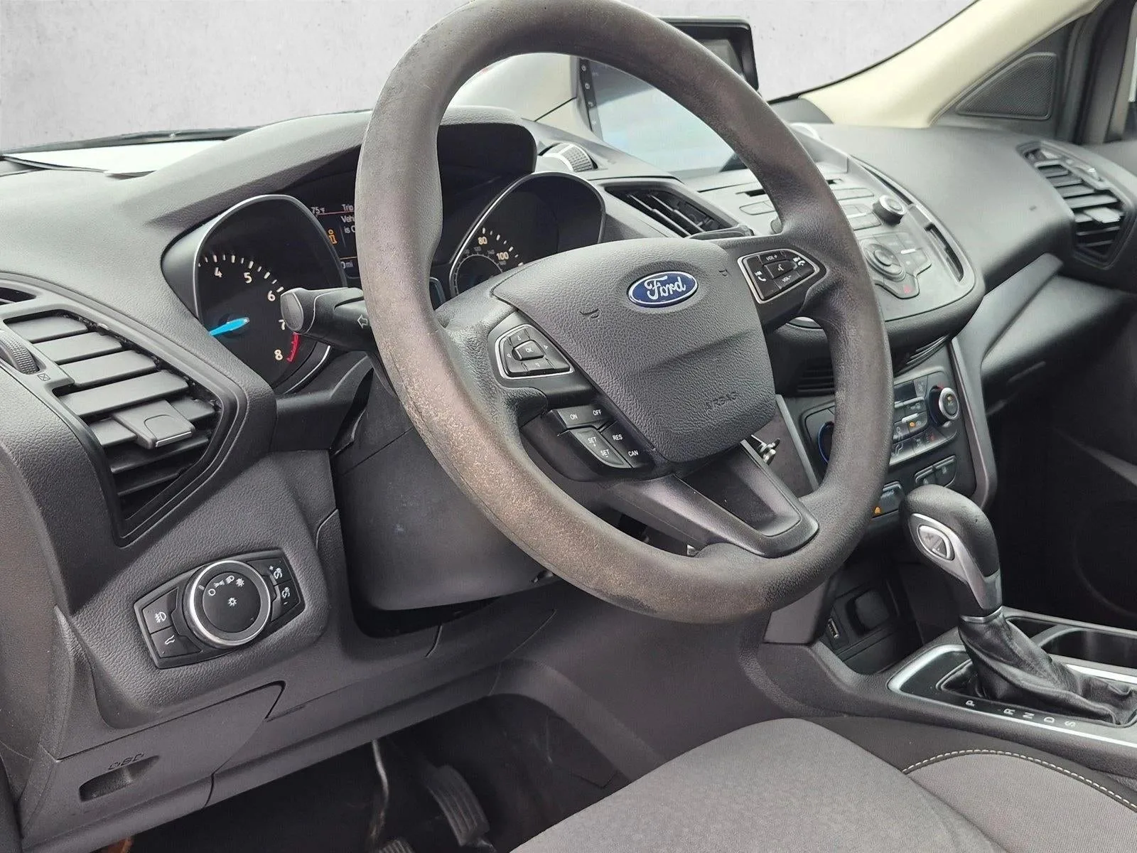 2018 Ford Escape SE FWD photo 9