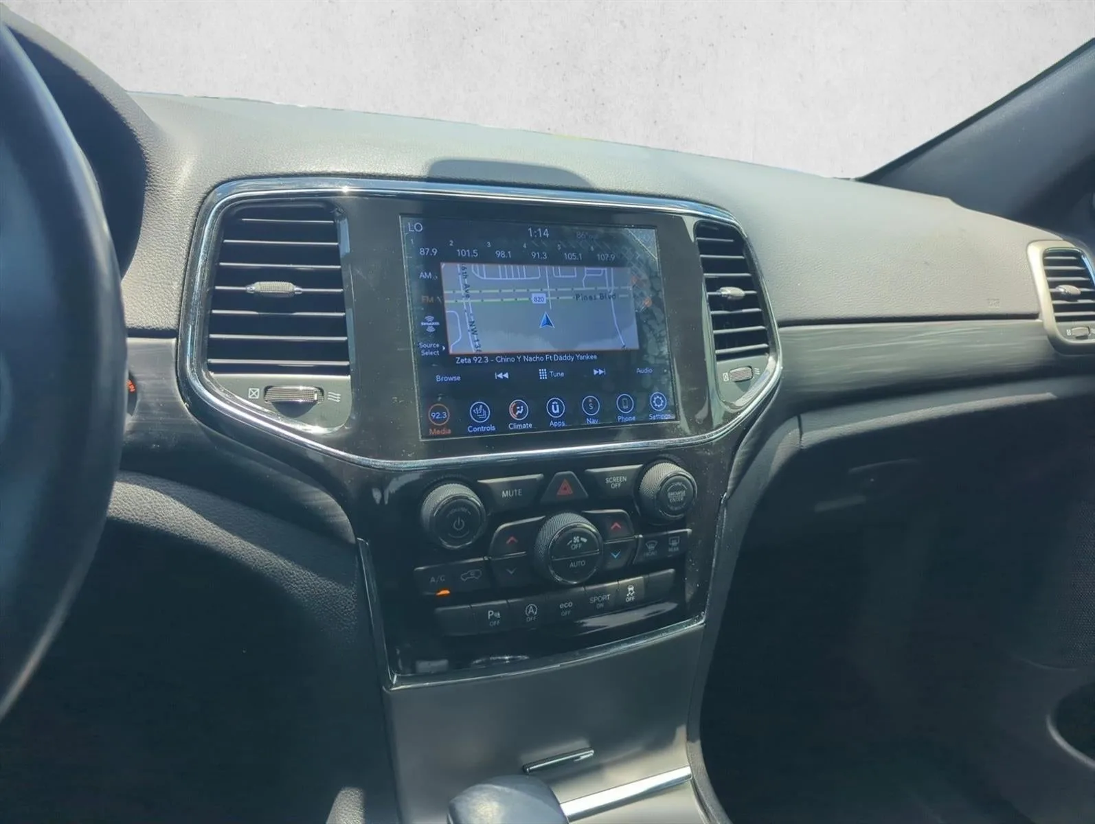 2021 Jeep Grand Cherokee Laredo X 4x4 photo 11
