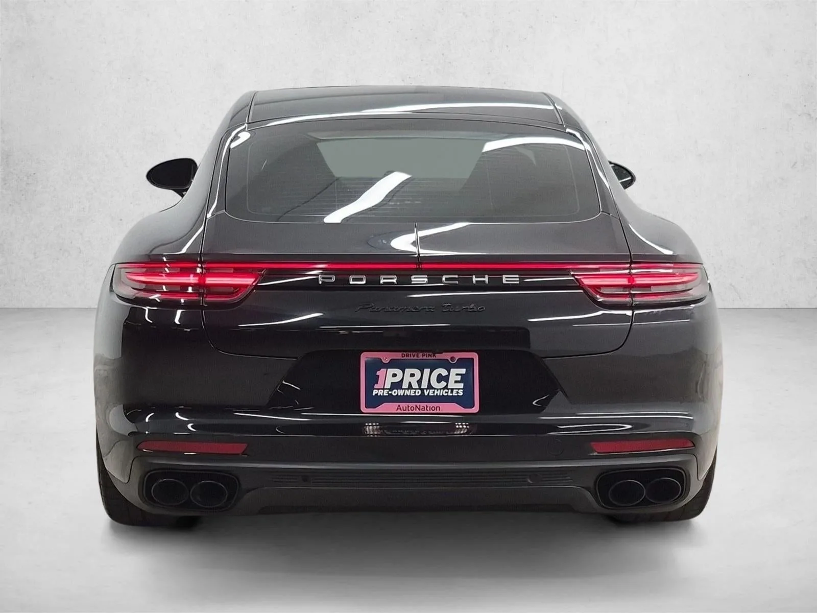 2017 Porsche Panamera Turbo photo 7
