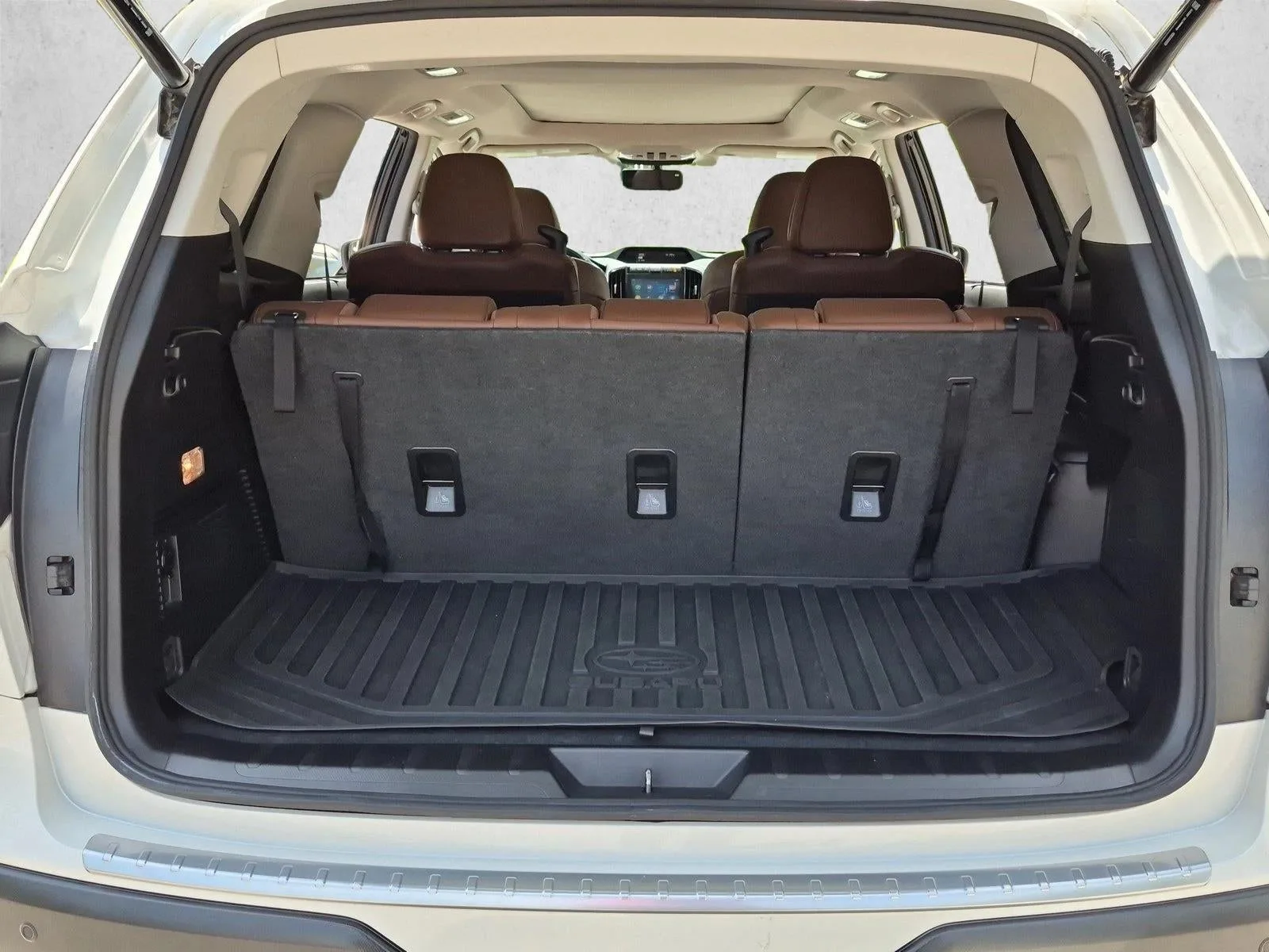 2021 Subaru Ascent Touring 7-Passenger photo 6