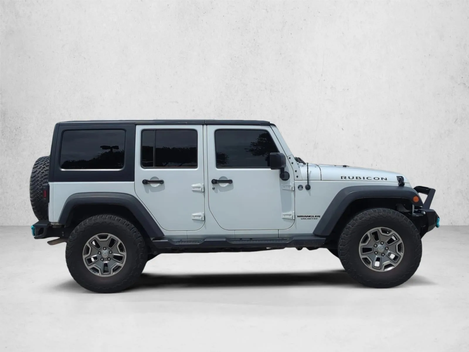 2017 Jeep Wrangler Unlimited Rubicon 4x4 photo 4