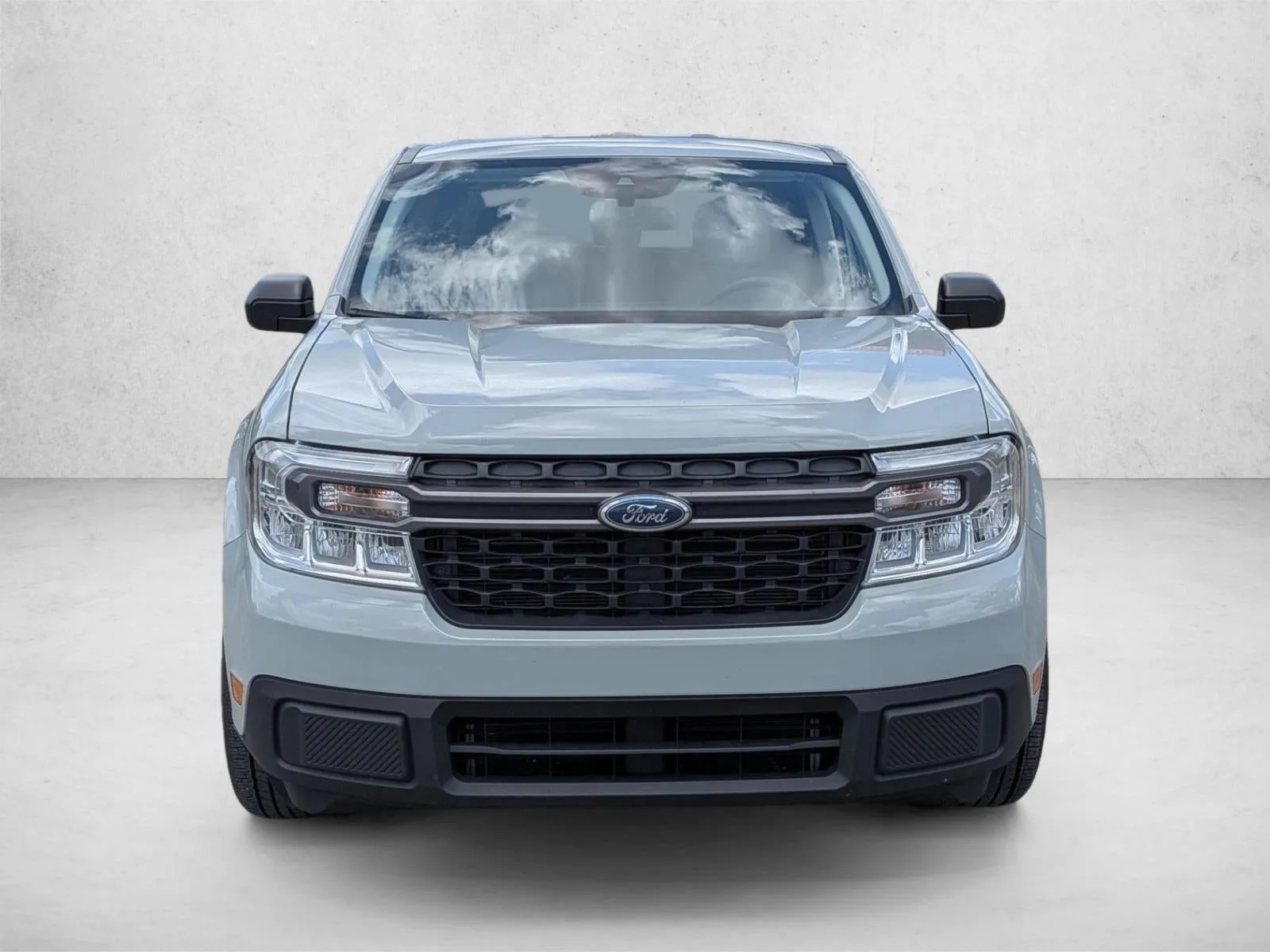 2024 Ford Maverick XLT FWD SuperCrew photo 2