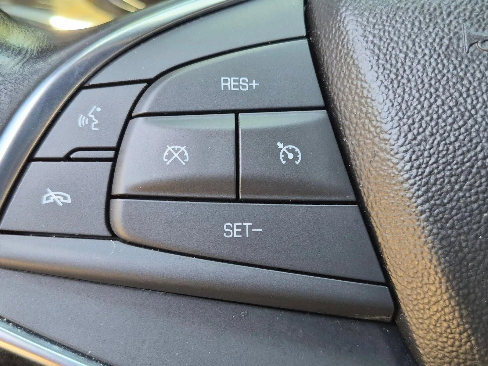 2018 Cadillac XT5 FWD 4dr photo 11