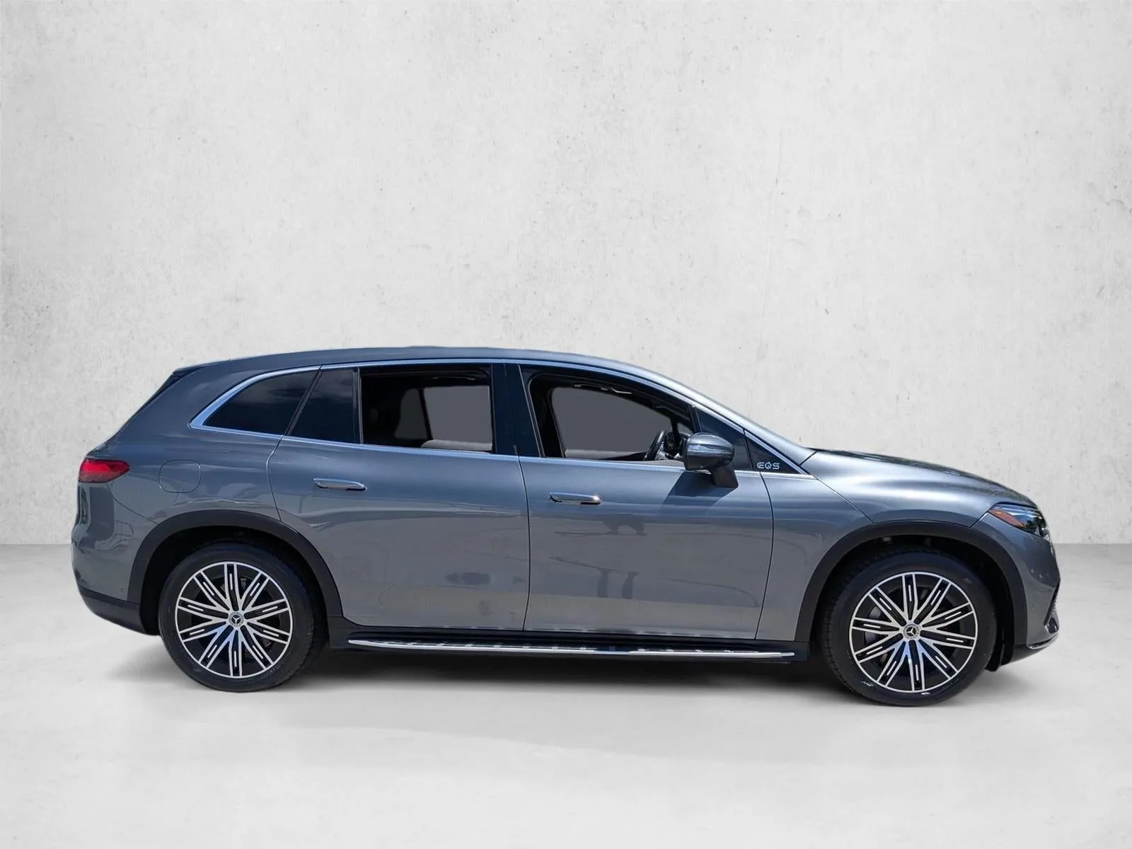 2023 Mercedes-Benz EQS 450 SUV 4MATIC® photo 4