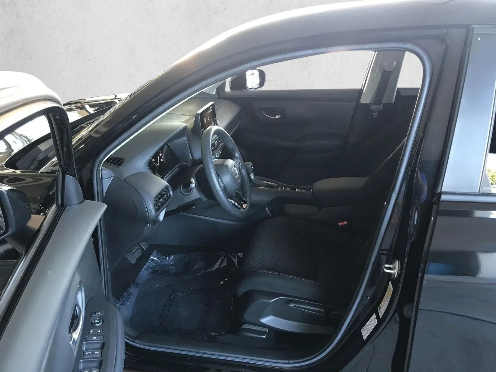 2024 Honda HR-V LX 2WD CVT photo 12
