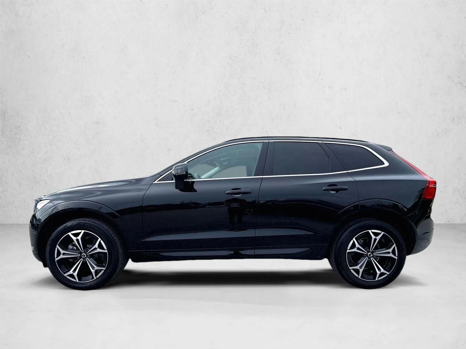 2022 Volvo XC60 B5 AWD Momentum photo 6