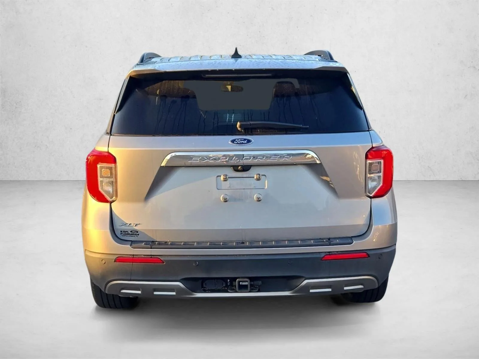 2023 Ford Explorer XLT RWD photo 6