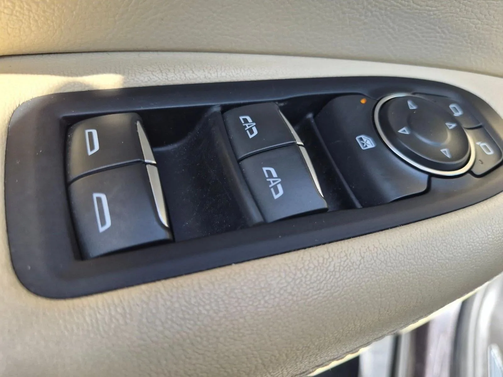 2018 Cadillac XT5 FWD 4dr photo 9