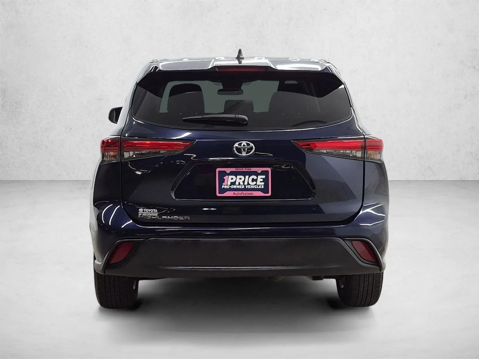 2022 Toyota Highlander L photo 7