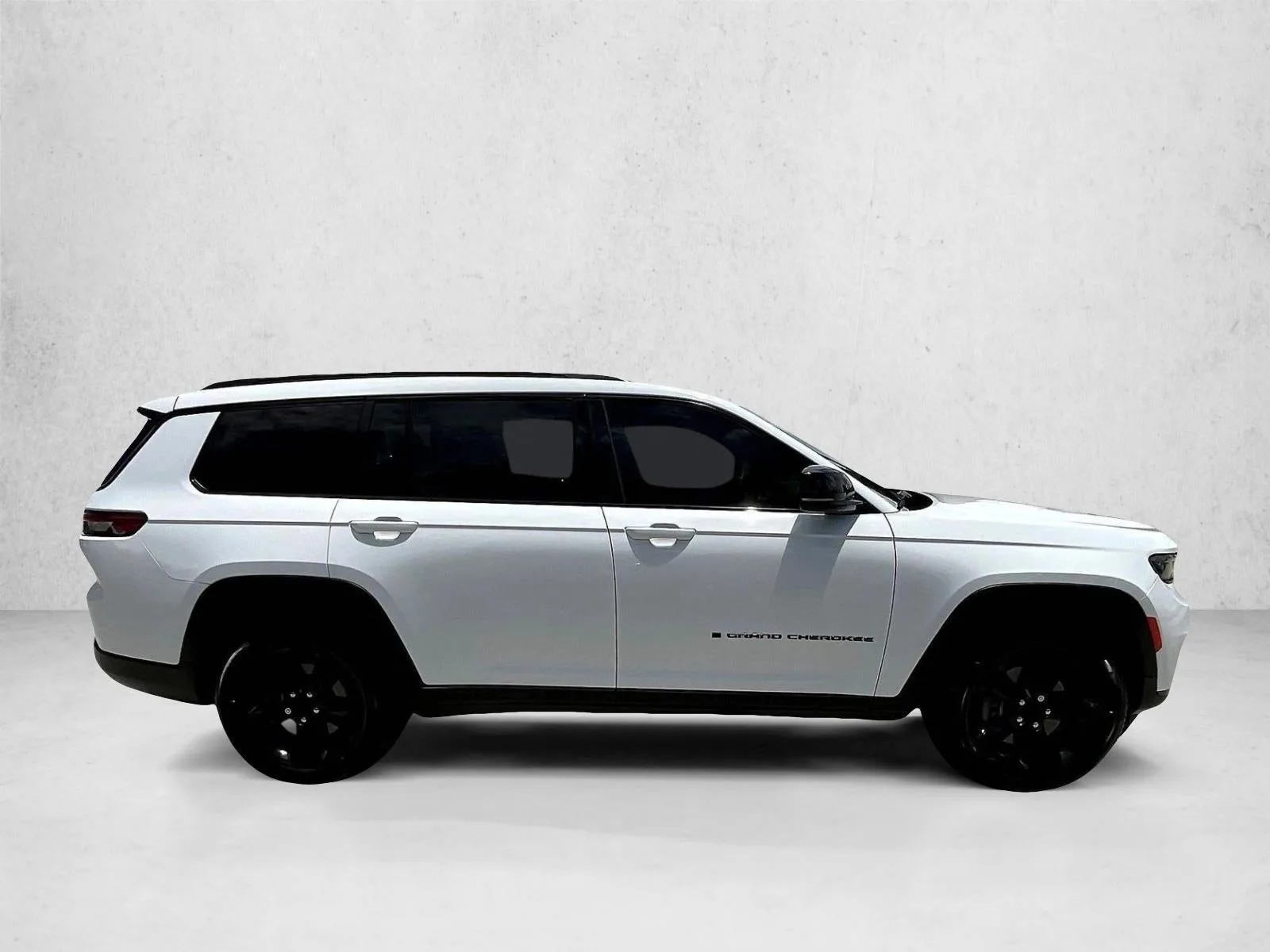 2023 Jeep Grand Cherokee L Altitude 4x2 photo 5
