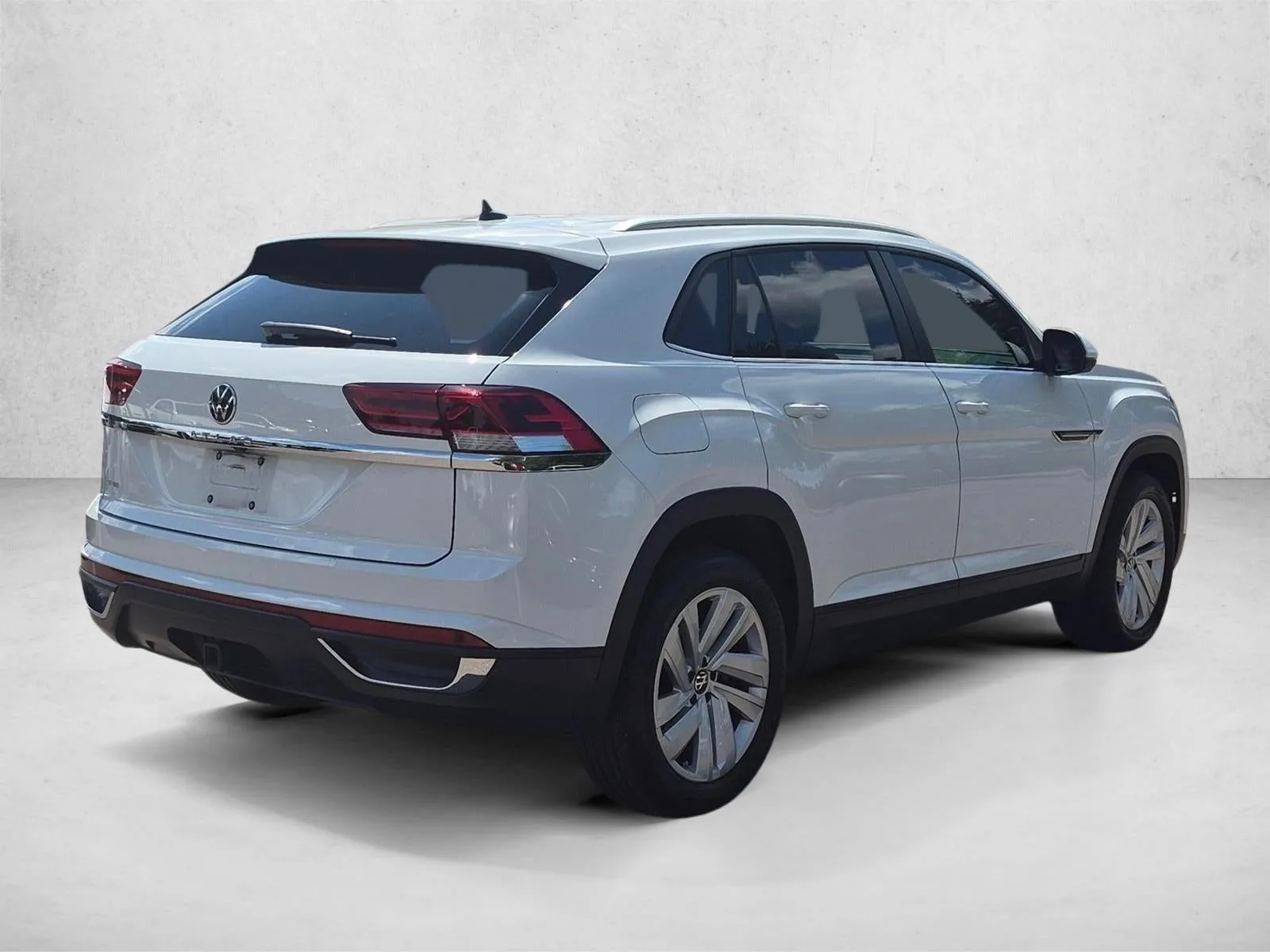 2023 Volkswagen Atlas Cross Sport 3.6L V6 SE w/Technology FWD photo 5