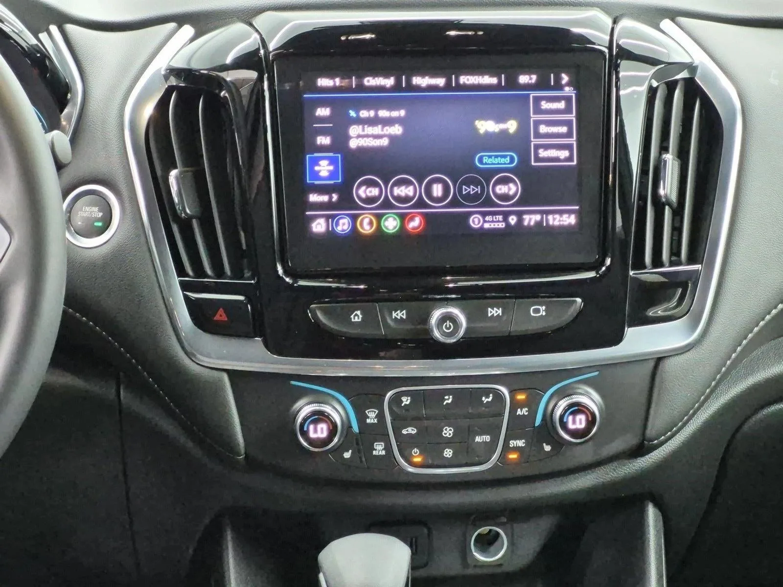 2023 Chevrolet Traverse LT Cloth photo 10